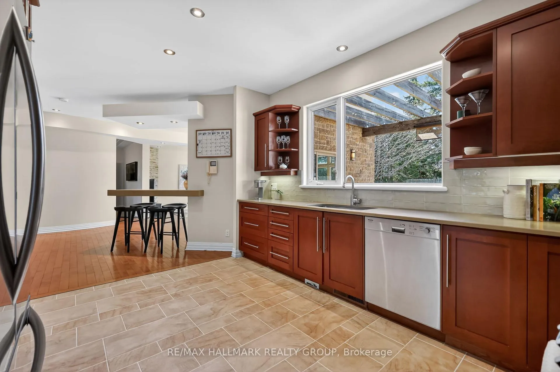 Photo 42 of 1934 Lenester Avenue, Ottawa, McKellar Heights/Glabar Park — HOMEH