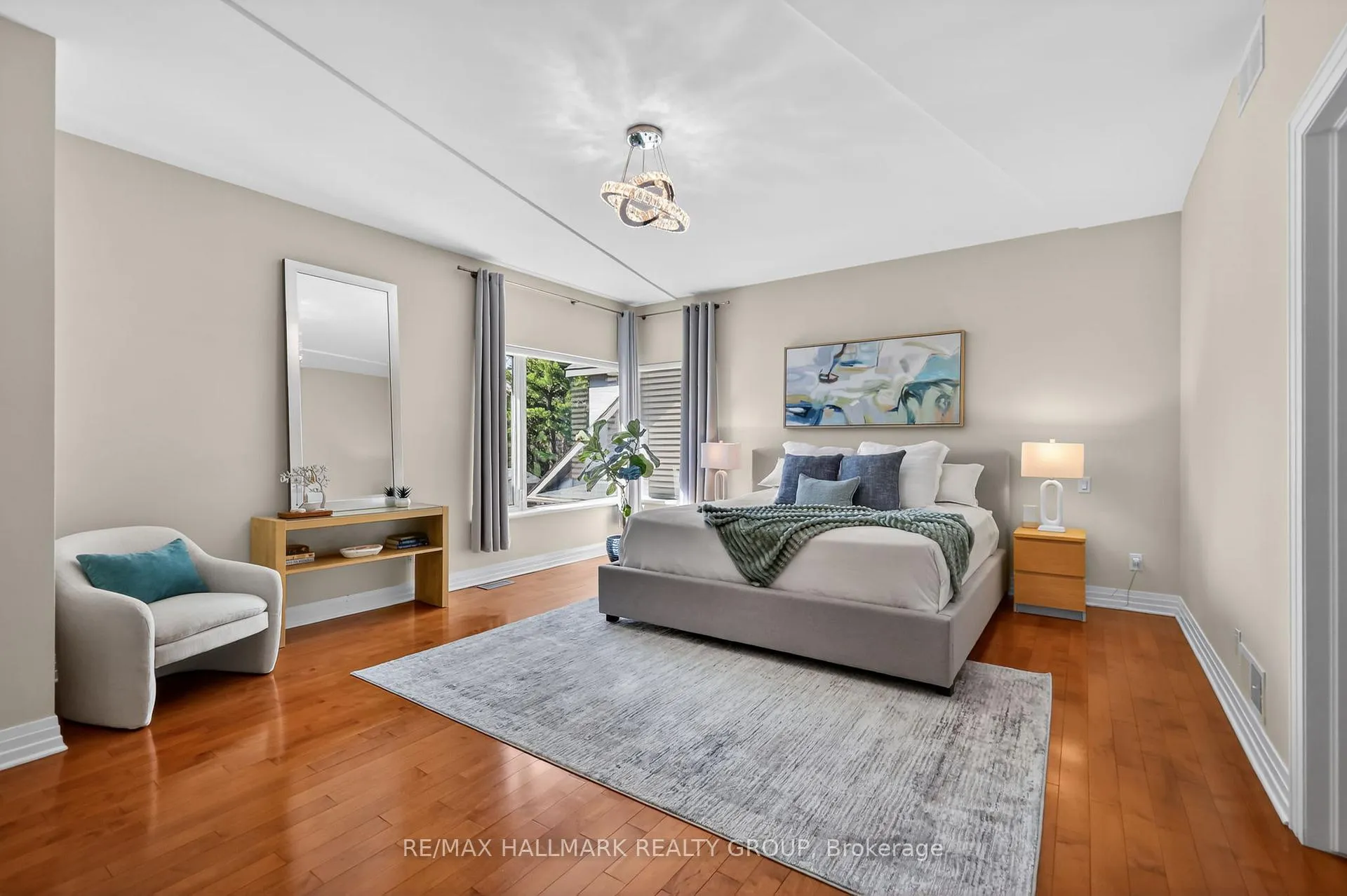 Photo 10 of 1934 Lenester Avenue, Ottawa, McKellar Heights/Glabar Park — HOMEH