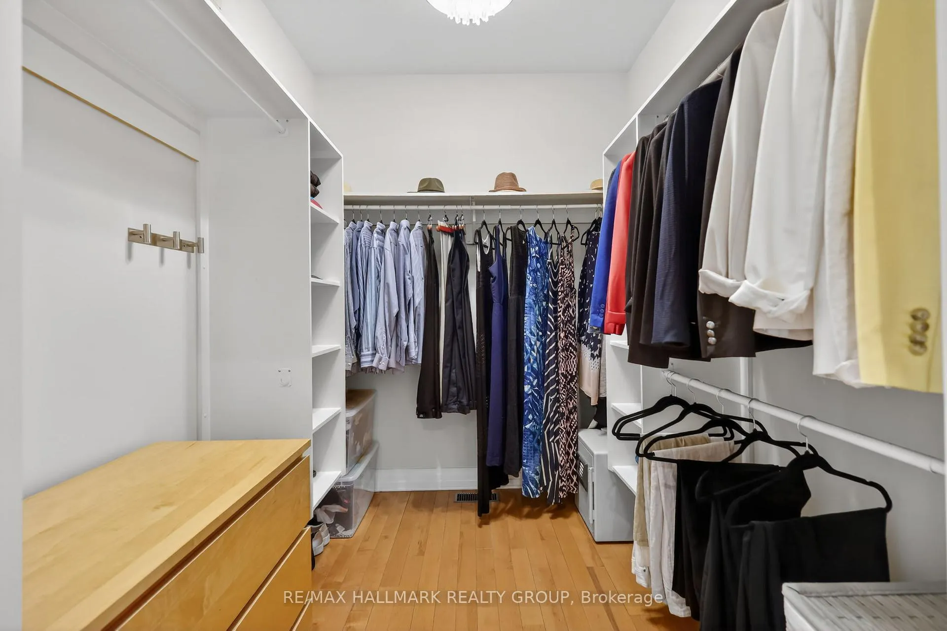 Photo 13 of 1934 Lenester Avenue, Ottawa, McKellar Heights/Glabar Park — HOMEH