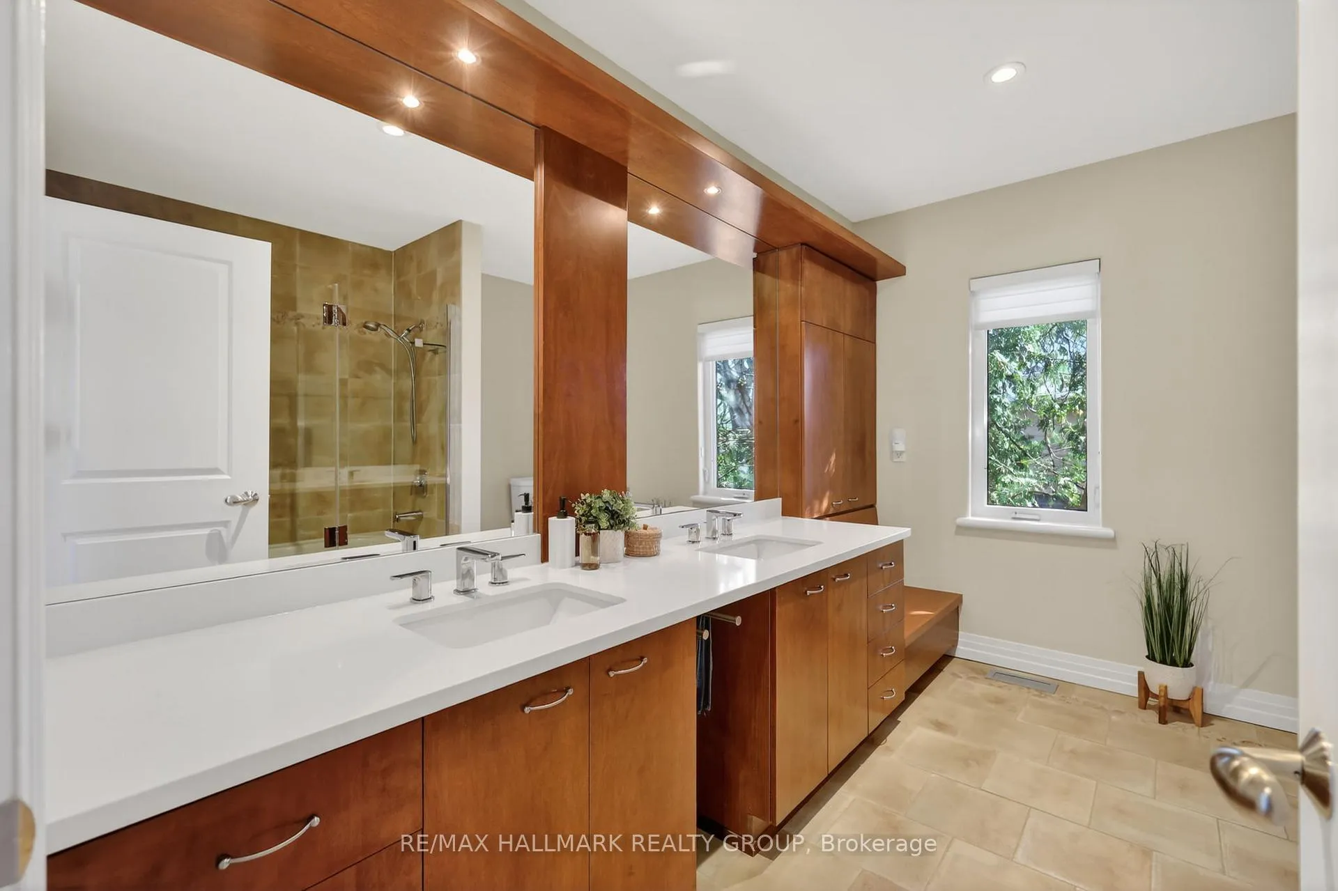 Photo 20 of 1934 Lenester Avenue, Ottawa, McKellar Heights/Glabar Park — HOMEH