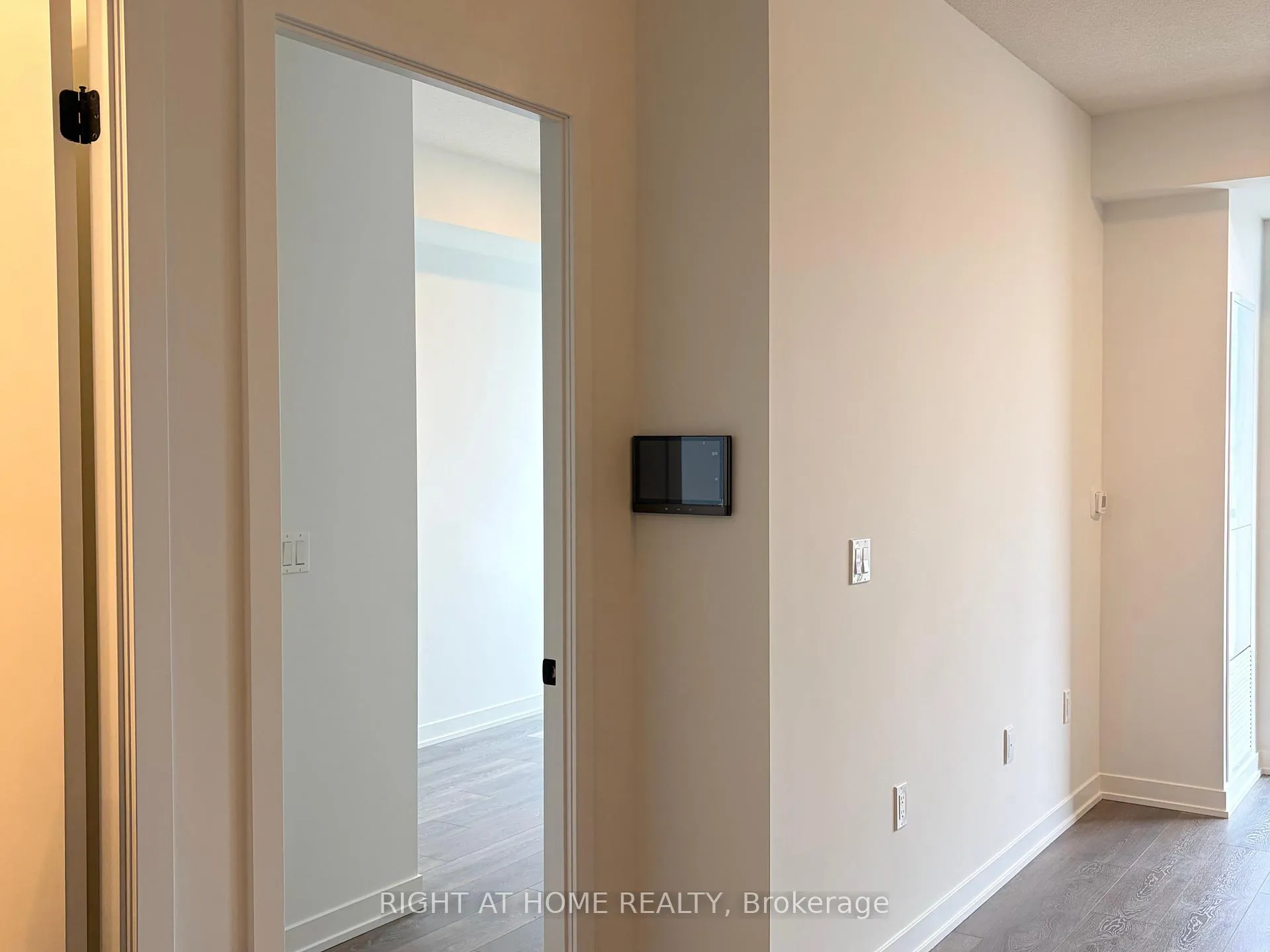 Photo 9 of Unit D801, 4878 Powers Common, Burlington, Alton — HOMEH