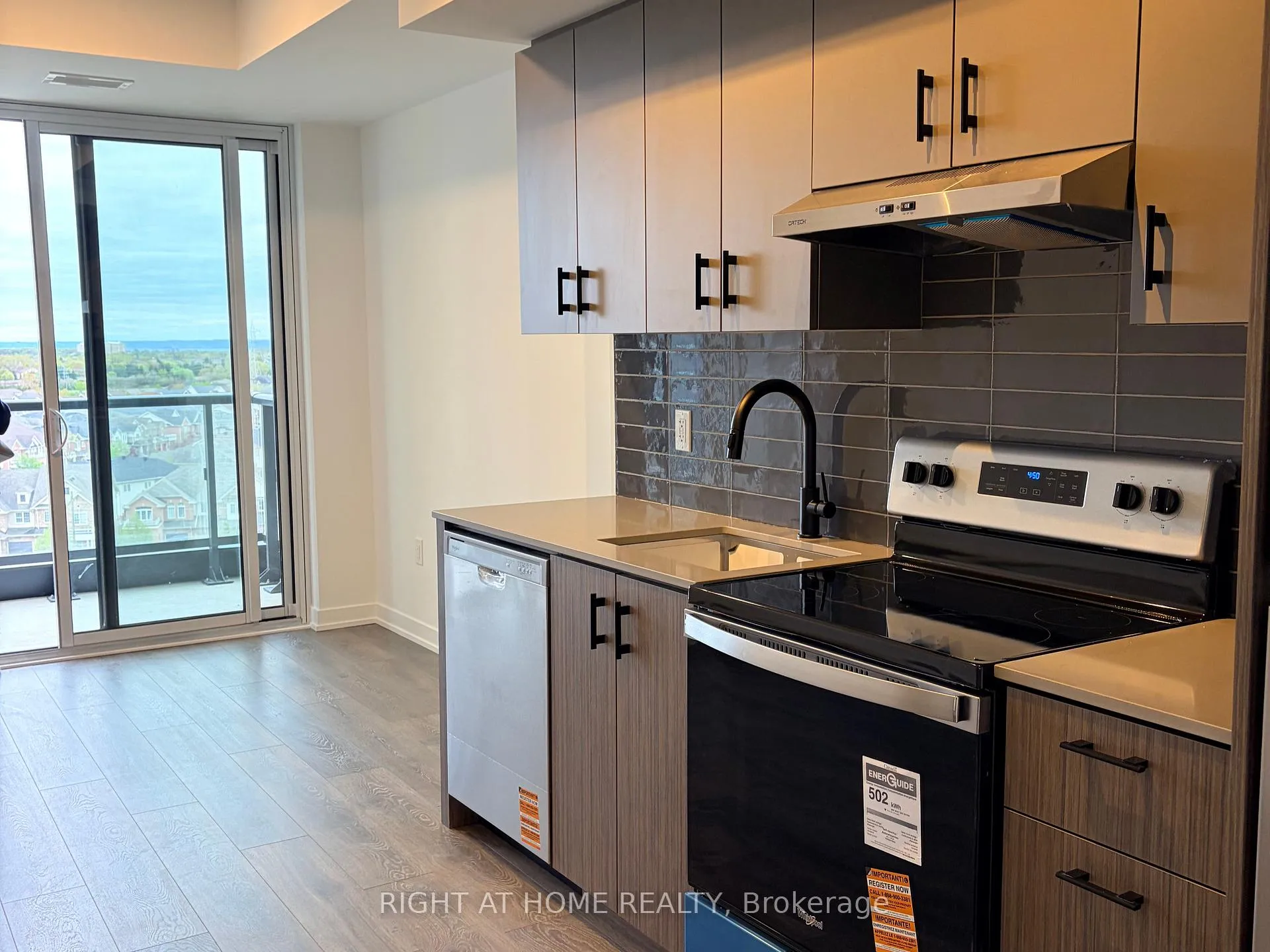 Photo 13 of Unit D801, 4878 Powers Common, Burlington, Alton — HOMEH