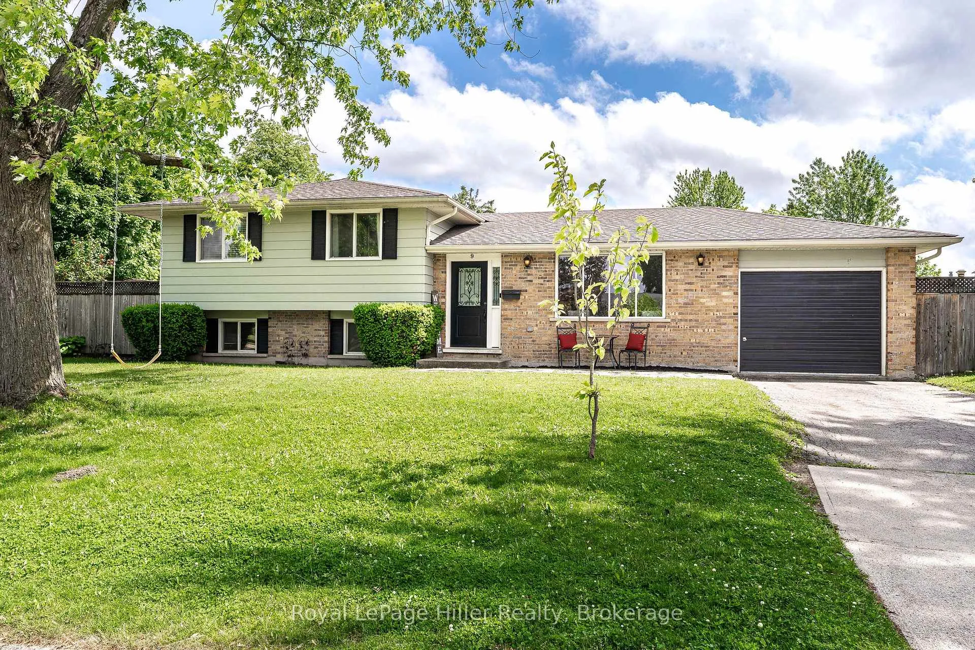 Photo 1 of 9 Simpson Court, Stratford — HOMEH