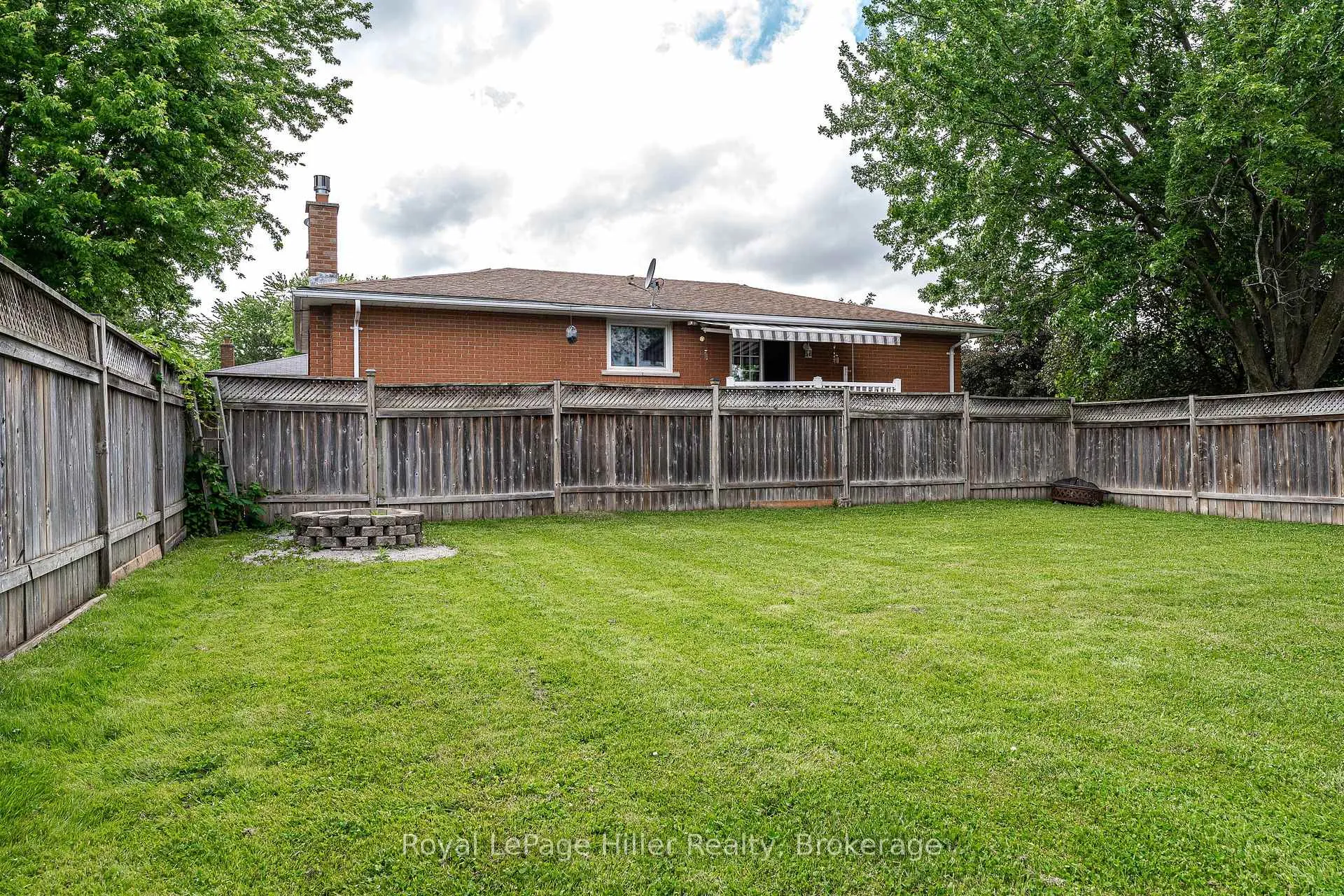 Photo 39 of 9 Simpson Court, Stratford — HOMEH