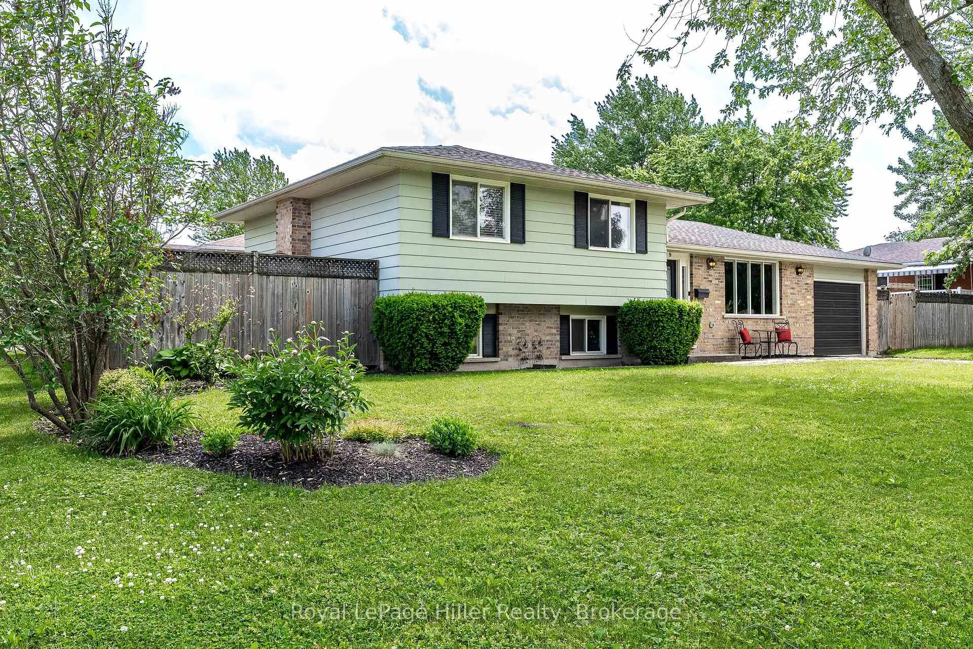 Photo 45 of 9 Simpson Court, Stratford — HOMEH