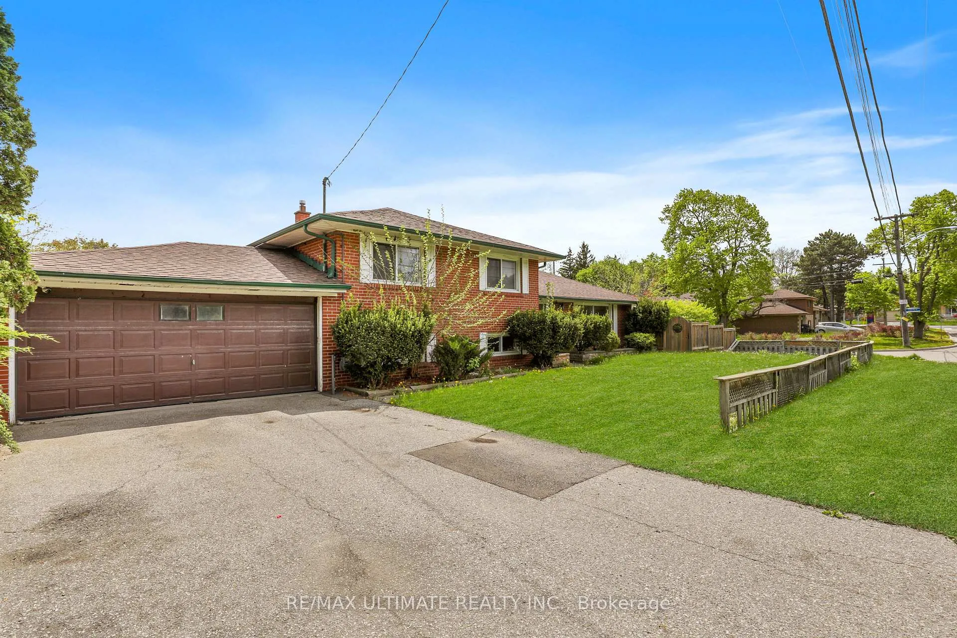 Photo 2 of 7 Eastpark Boulevard, Scarborough, Woburn — HOMEH