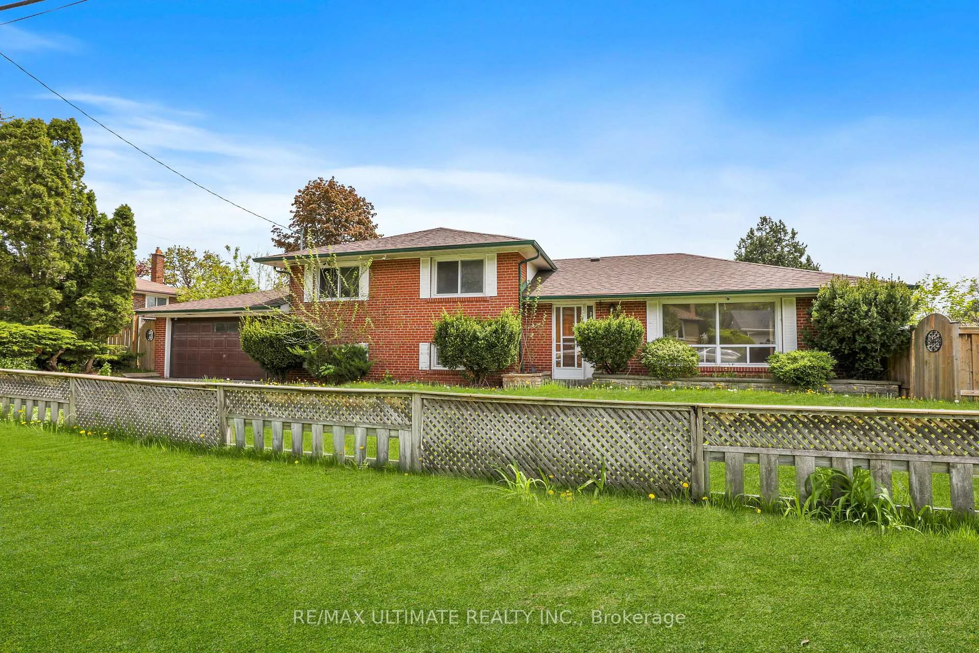 Photo 3 of 7 Eastpark Boulevard, Scarborough, Woburn — HOMEH