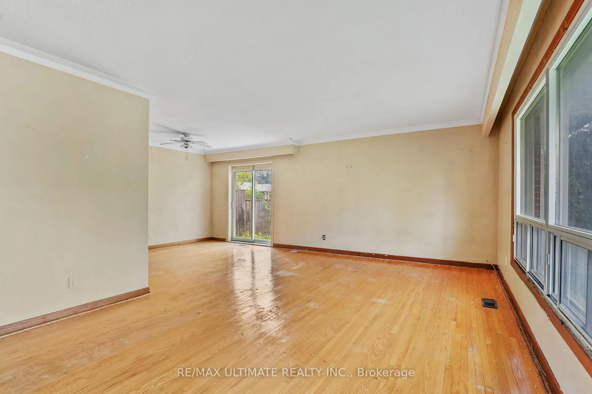 Photo 6 of 7 Eastpark Boulevard, Scarborough, Woburn — HOMEH