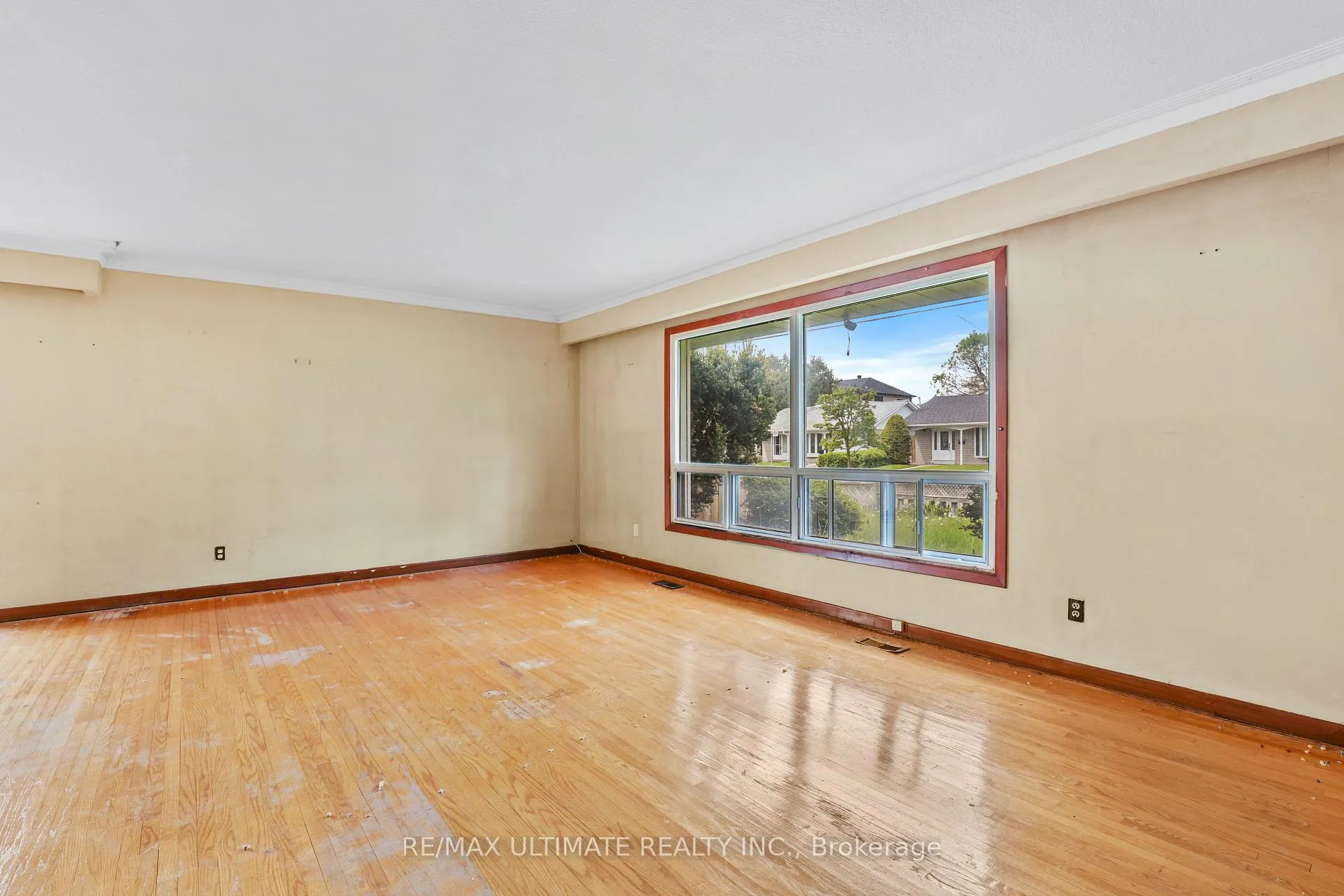 Photo 8 of 7 Eastpark Boulevard, Scarborough, Woburn — HOMEH