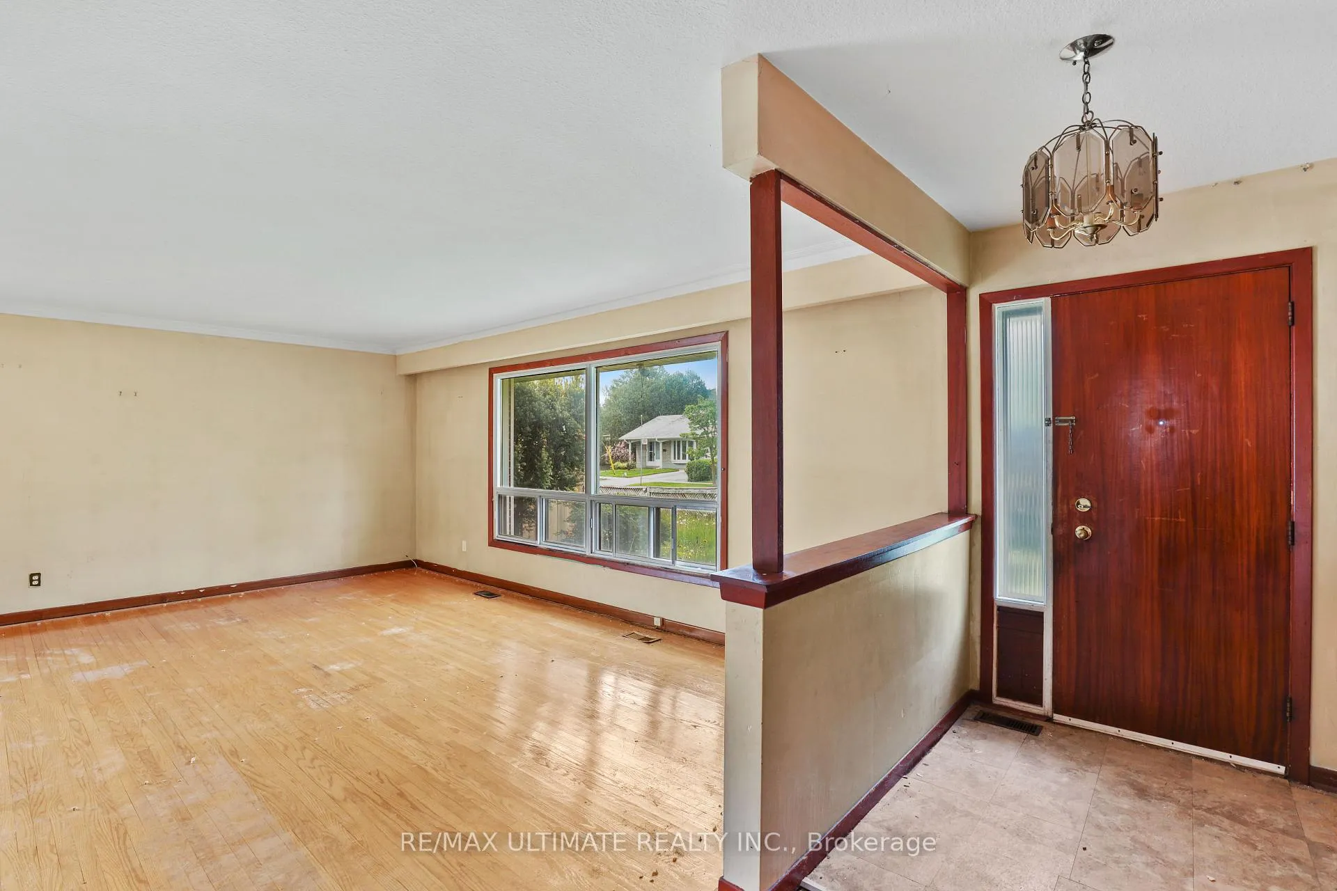 Photo 10 of 7 Eastpark Boulevard, Scarborough, Woburn — HOMEH