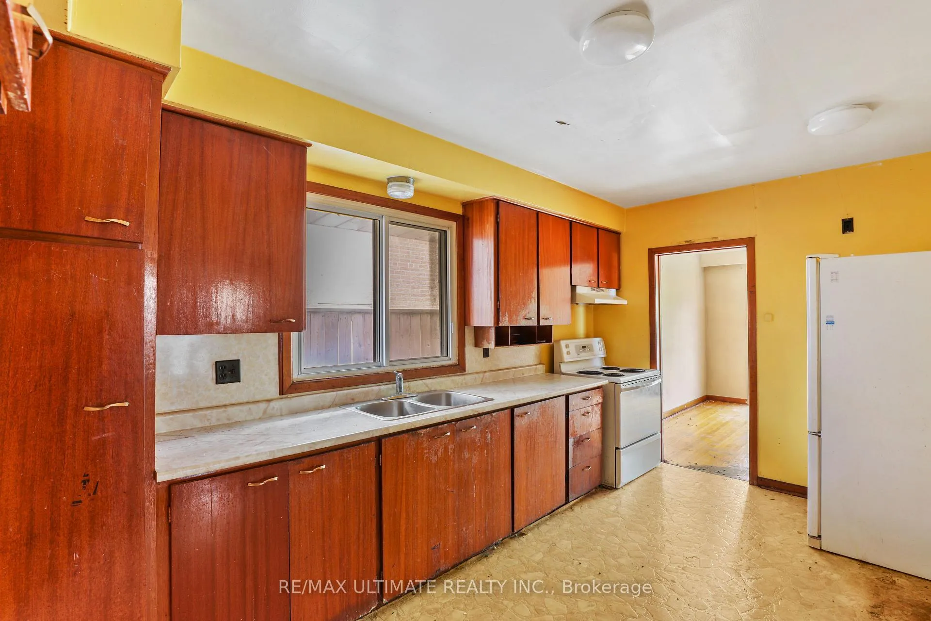 Photo 12 of 7 Eastpark Boulevard, Scarborough, Woburn — HOMEH