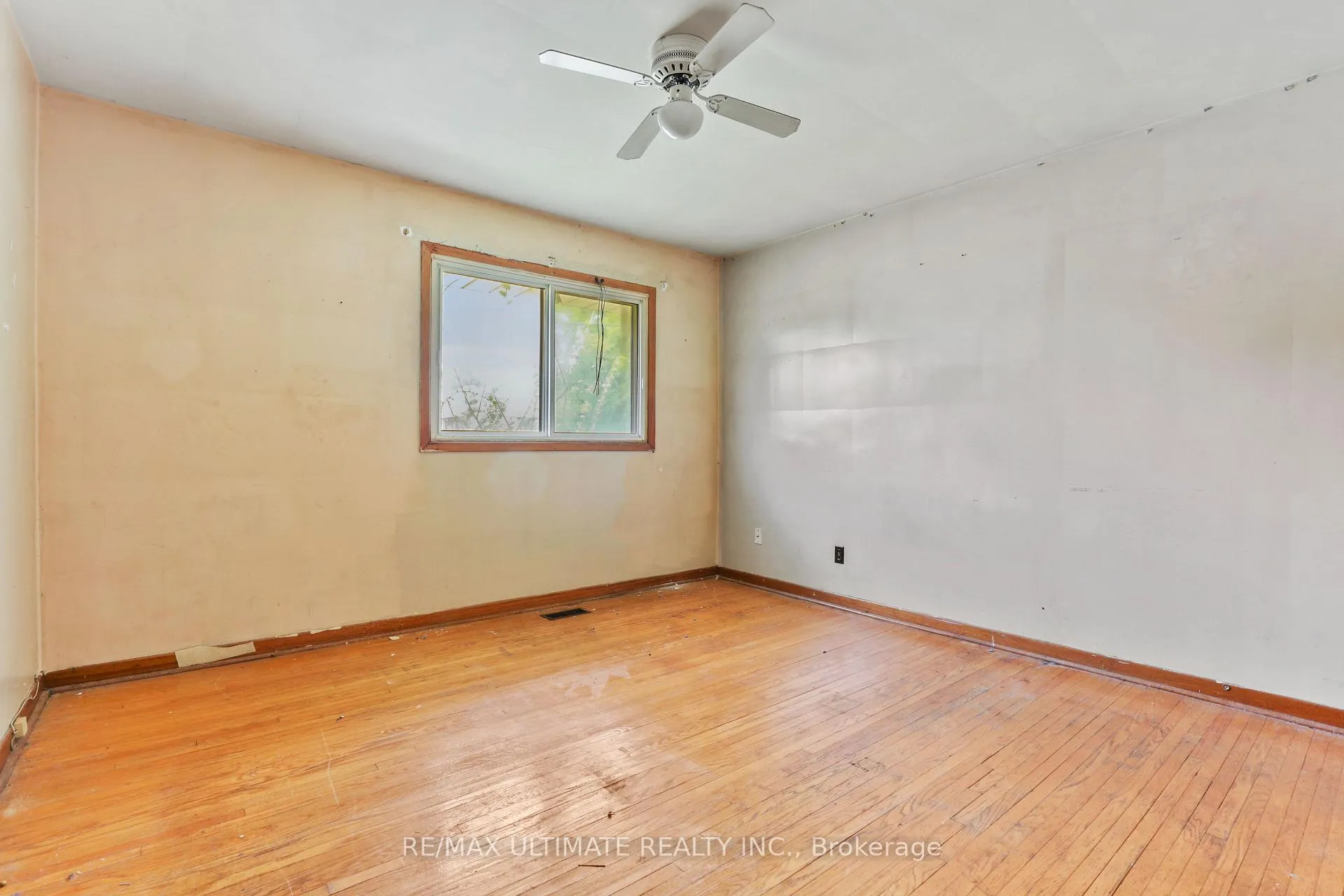Photo 14 of 7 Eastpark Boulevard, Scarborough, Woburn — HOMEH