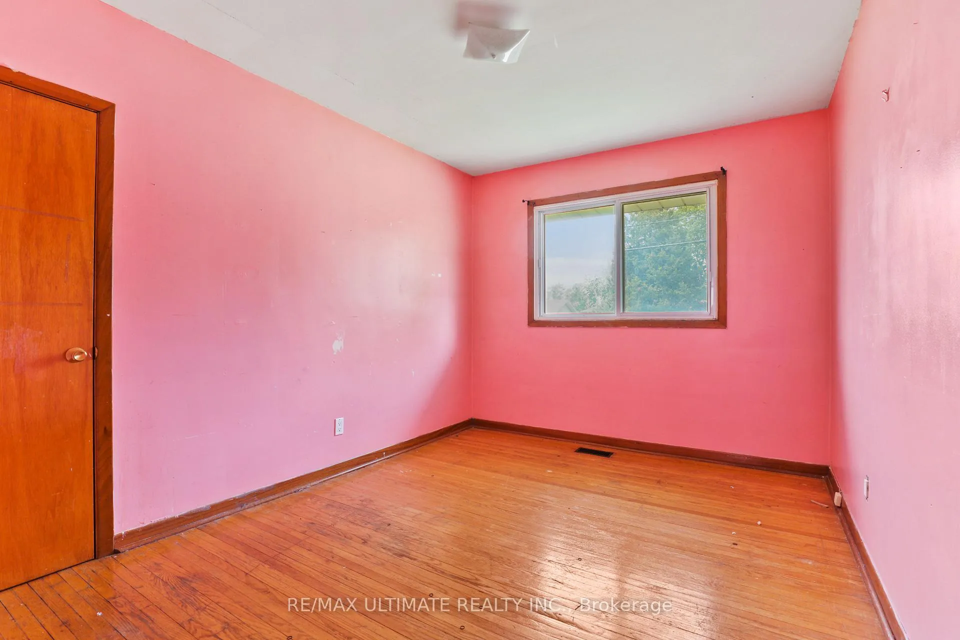 Photo 15 of 7 Eastpark Boulevard, Scarborough, Woburn — HOMEH