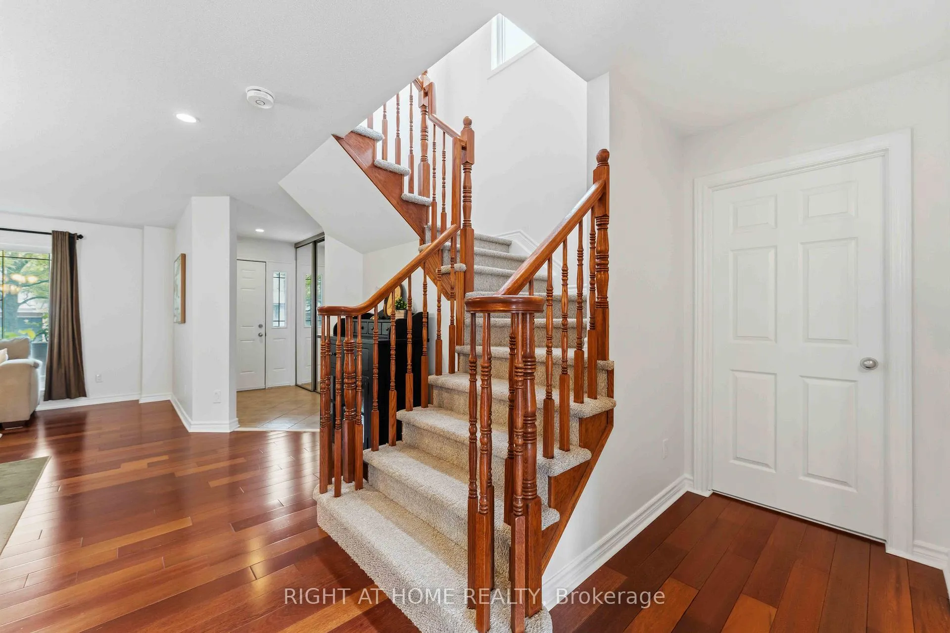 Photo 10 of 467 Paul Metivier Drive, Ottawa, Barrhaven - Strandherd — HOMEH