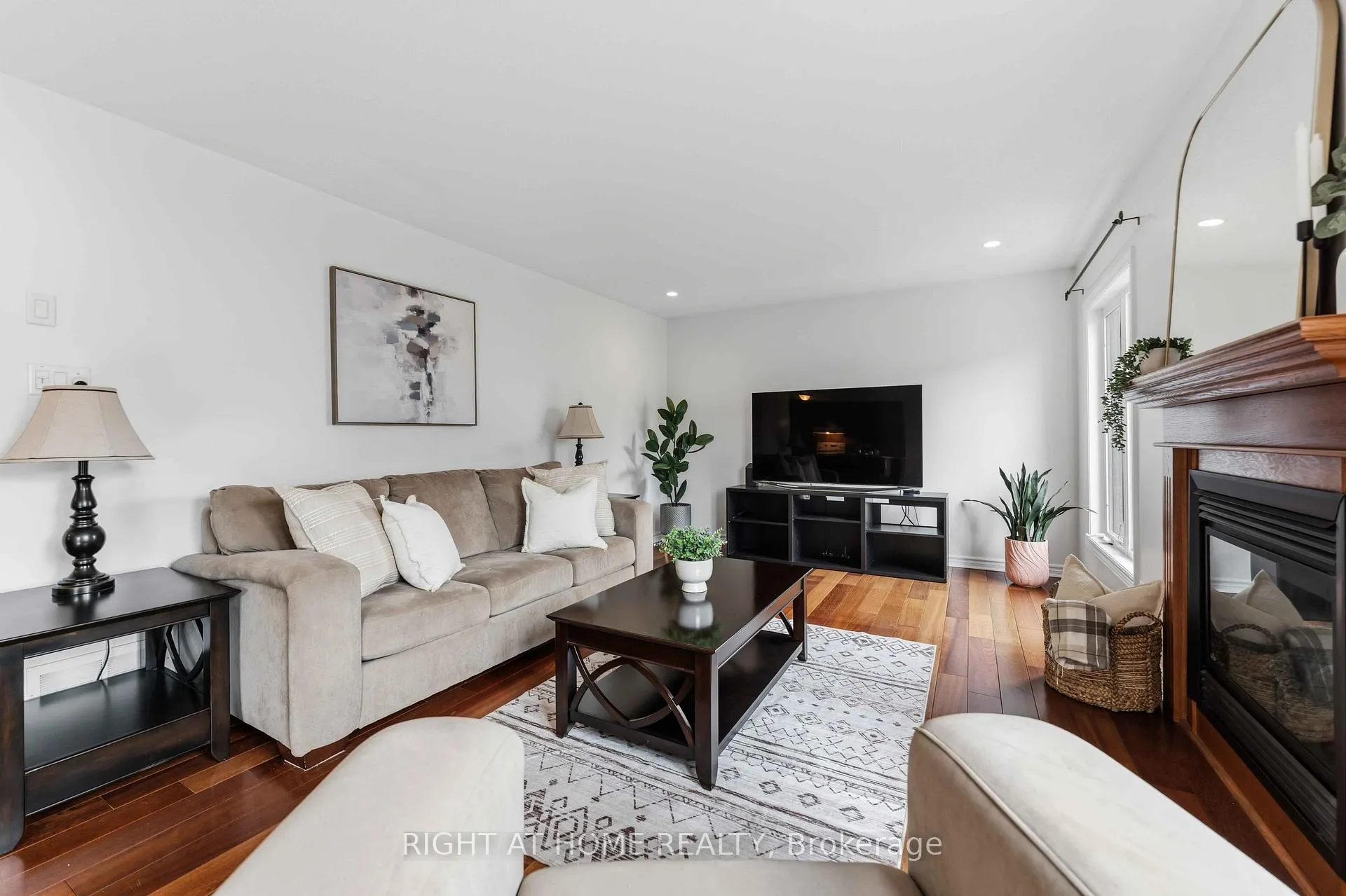 Photo 13 of 467 Paul Metivier Drive, Ottawa, Barrhaven - Strandherd — HOMEH