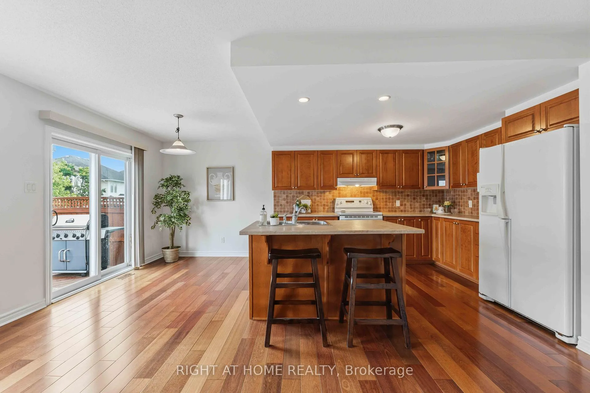Photo 18 of 467 Paul Metivier Drive, Ottawa, Barrhaven - Strandherd — HOMEH