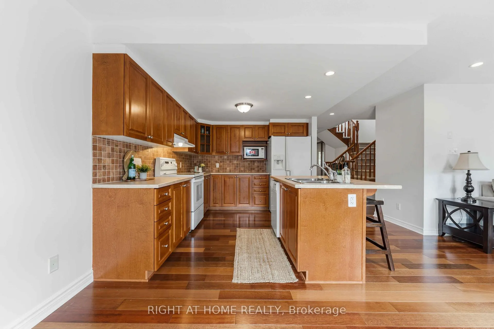 Photo 21 of 467 Paul Metivier Drive, Ottawa, Barrhaven - Strandherd — HOMEH