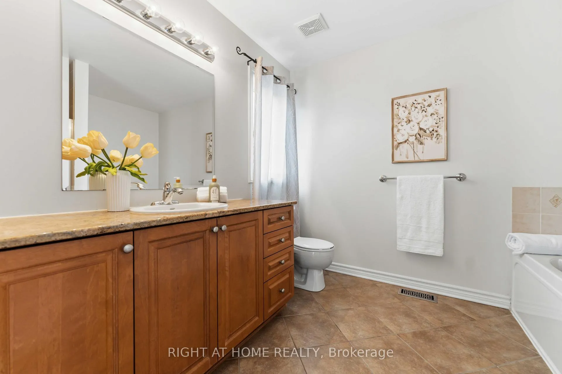 Photo 27 of 467 Paul Metivier Drive, Ottawa, Barrhaven - Strandherd — HOMEH