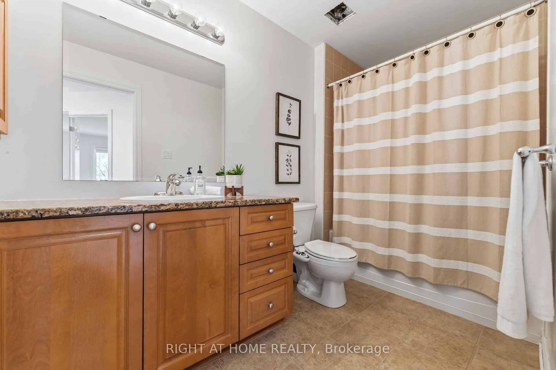 Photo 34 of 467 Paul Metivier Drive, Ottawa, Barrhaven - Strandherd — HOMEH