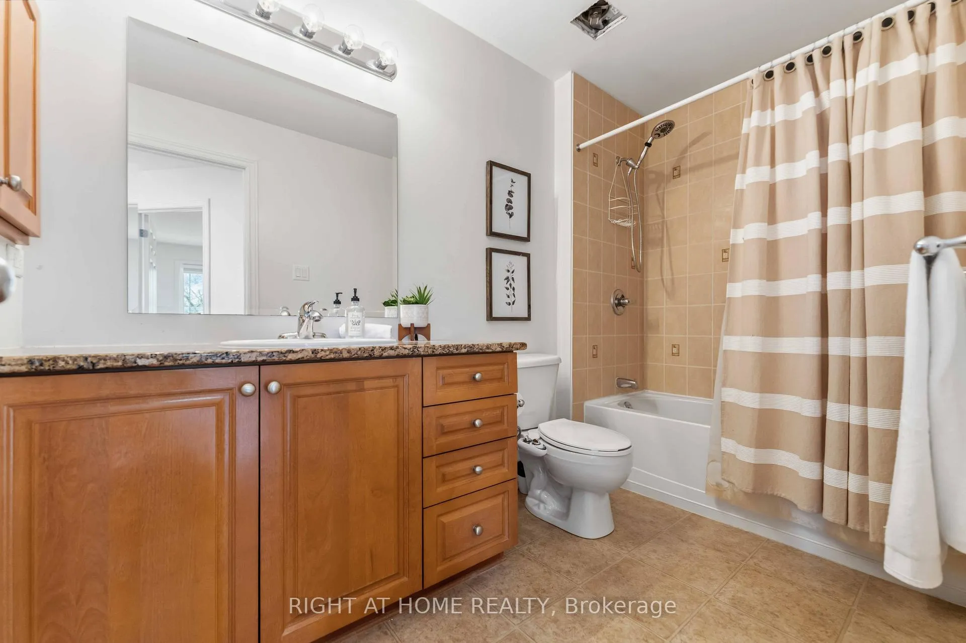 Photo 36 of 467 Paul Metivier Drive, Ottawa, Barrhaven - Strandherd — HOMEH