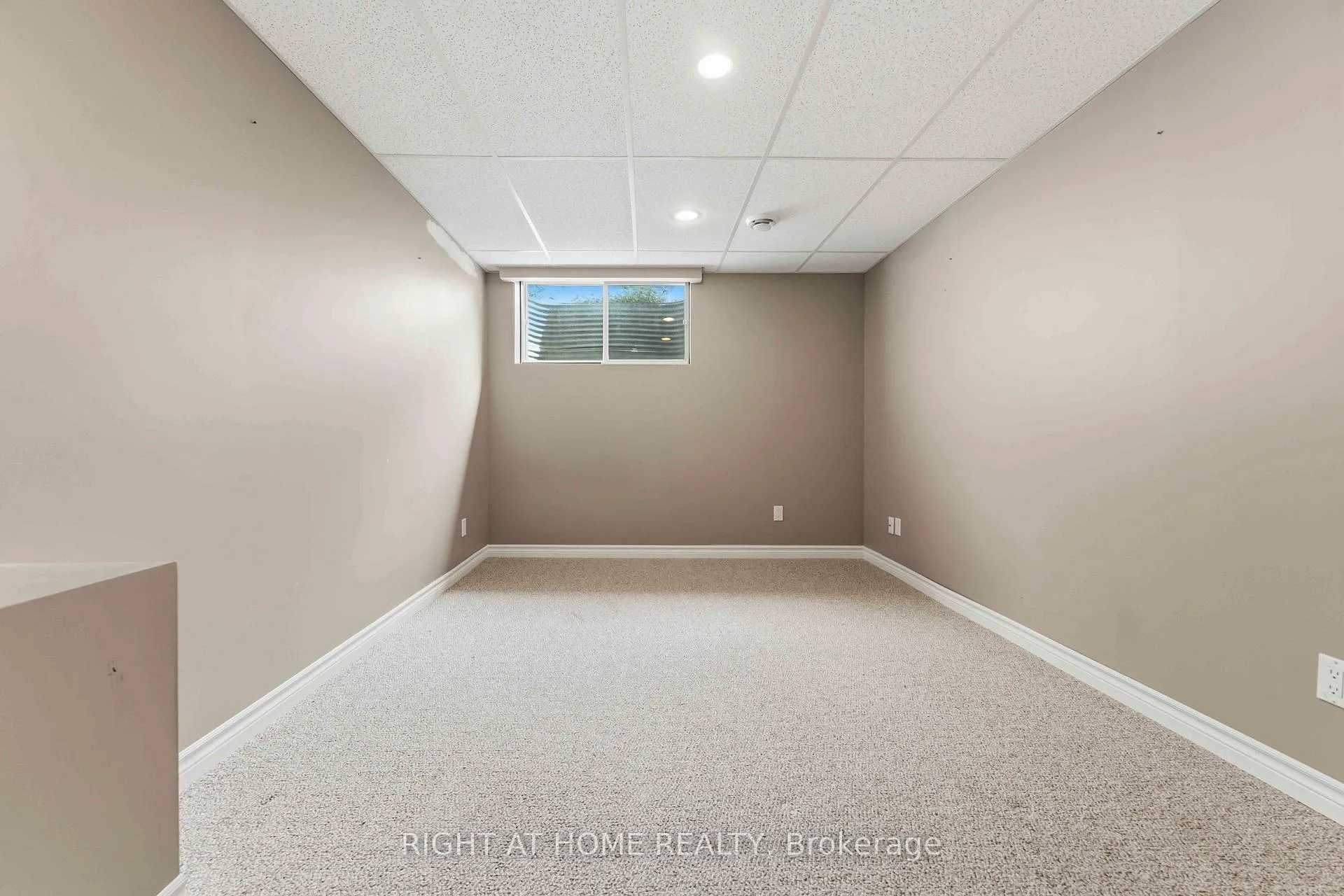 Photo 43 of 467 Paul Metivier Drive, Ottawa, Barrhaven - Strandherd — HOMEH