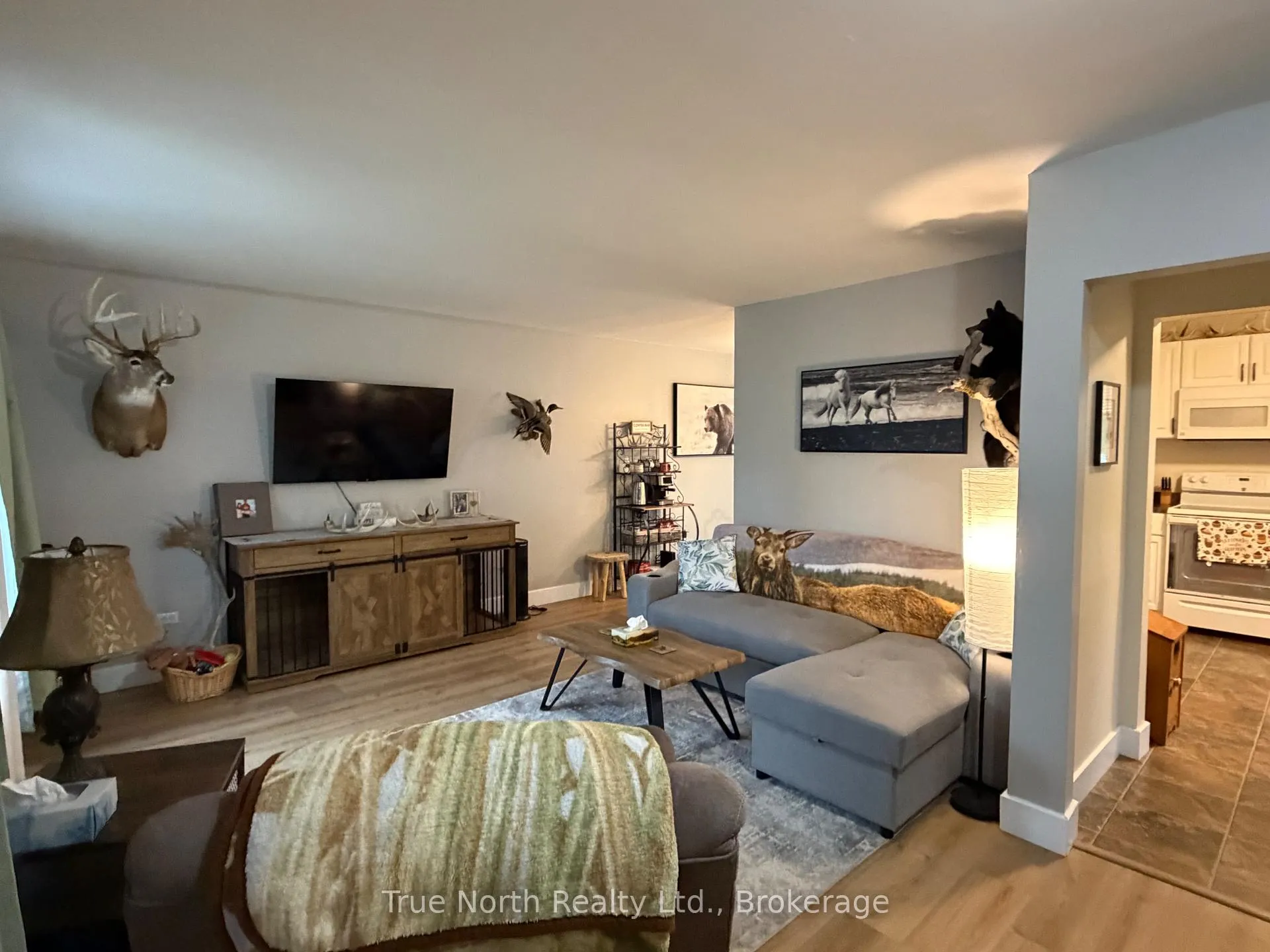 Photo 5 of 35 Devonshire Street, Kapuskasing — HOMEH