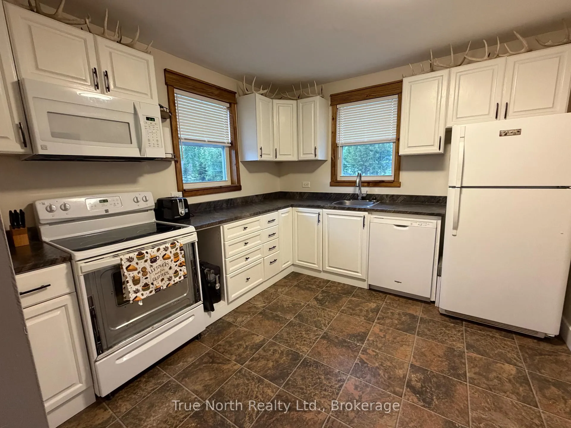 Photo 11 of 35 Devonshire Street, Kapuskasing — HOMEH