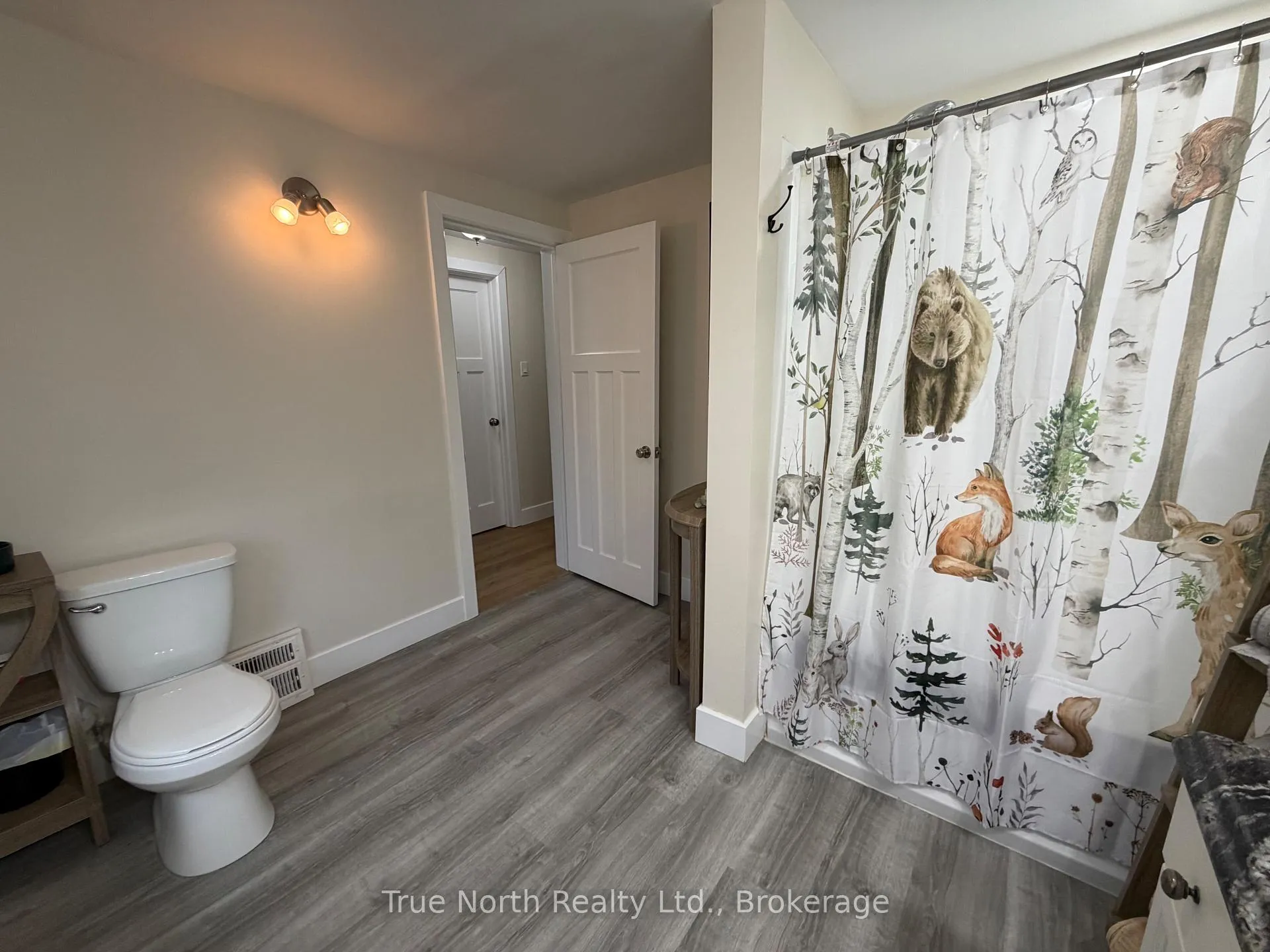 Photo 19 of 35 Devonshire Street, Kapuskasing — HOMEH