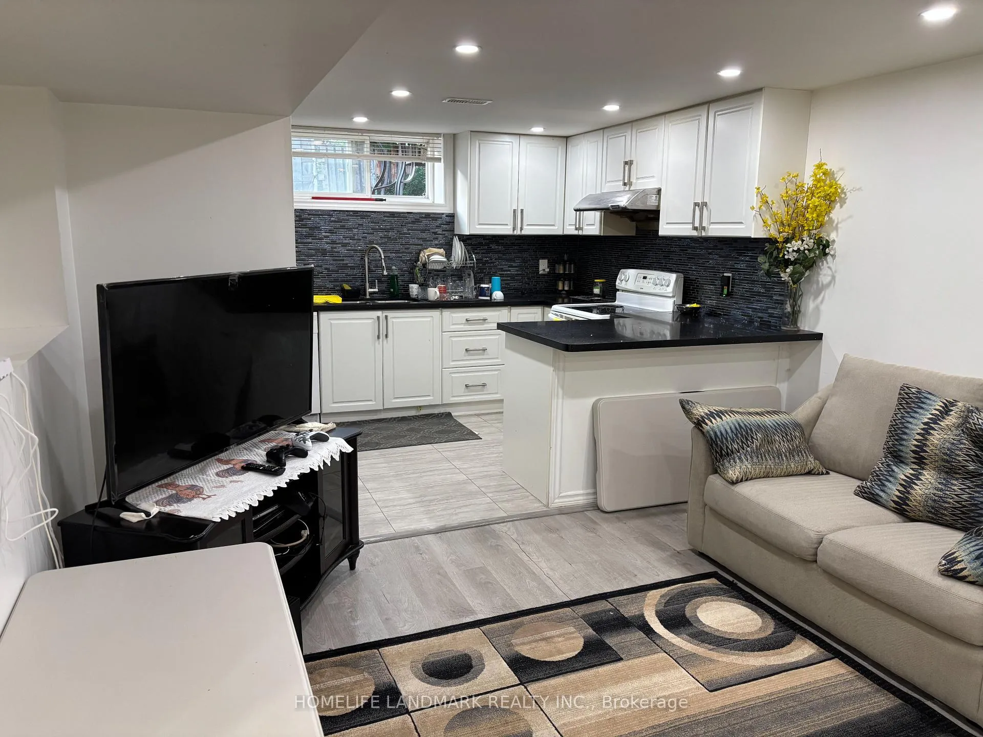 Photo 4 of Unit ( Lower ), 36 Neddie Drive, Scarborough, Tam O'Shanter-Sullivan — HOMEH