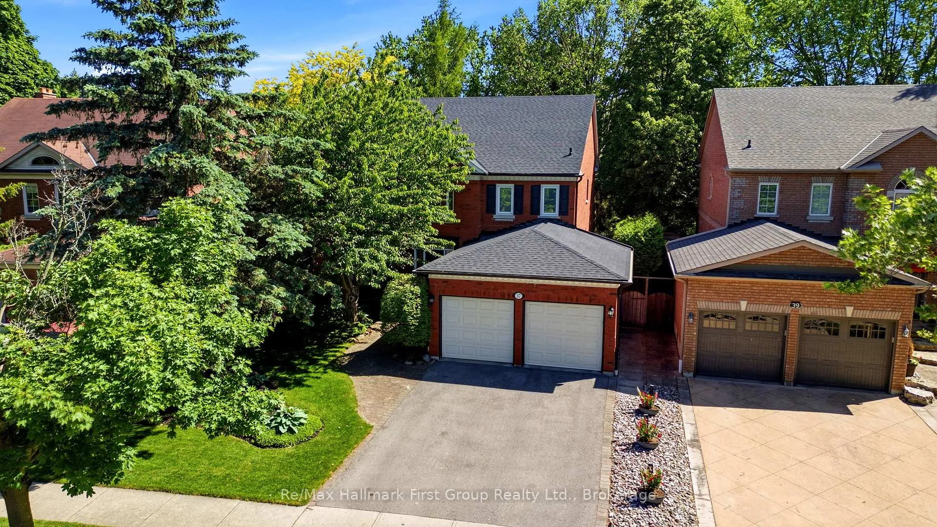 Photo 4 of 37 Kennett Drive, Whitby, Lynde Creek — HOMEH