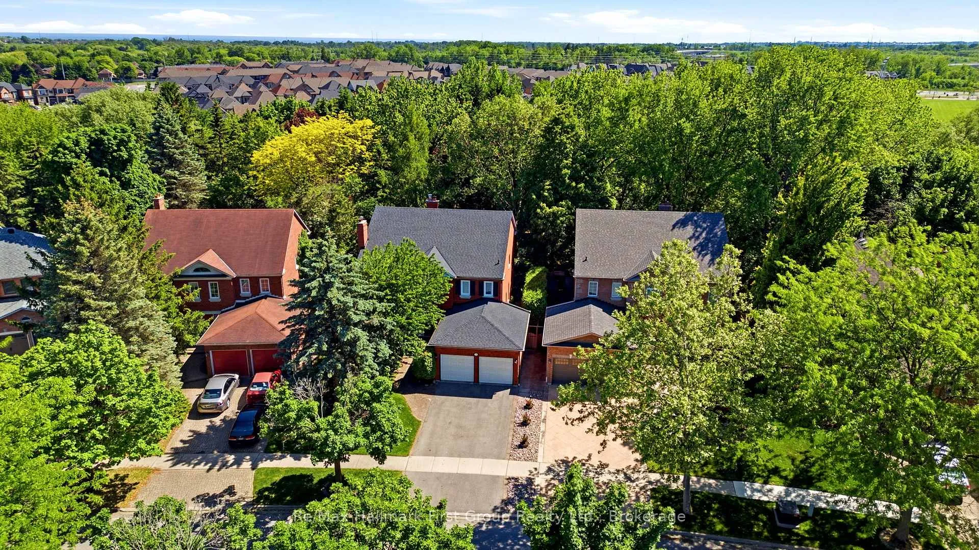 Photo 5 of 37 Kennett Drive, Whitby, Lynde Creek — HOMEH