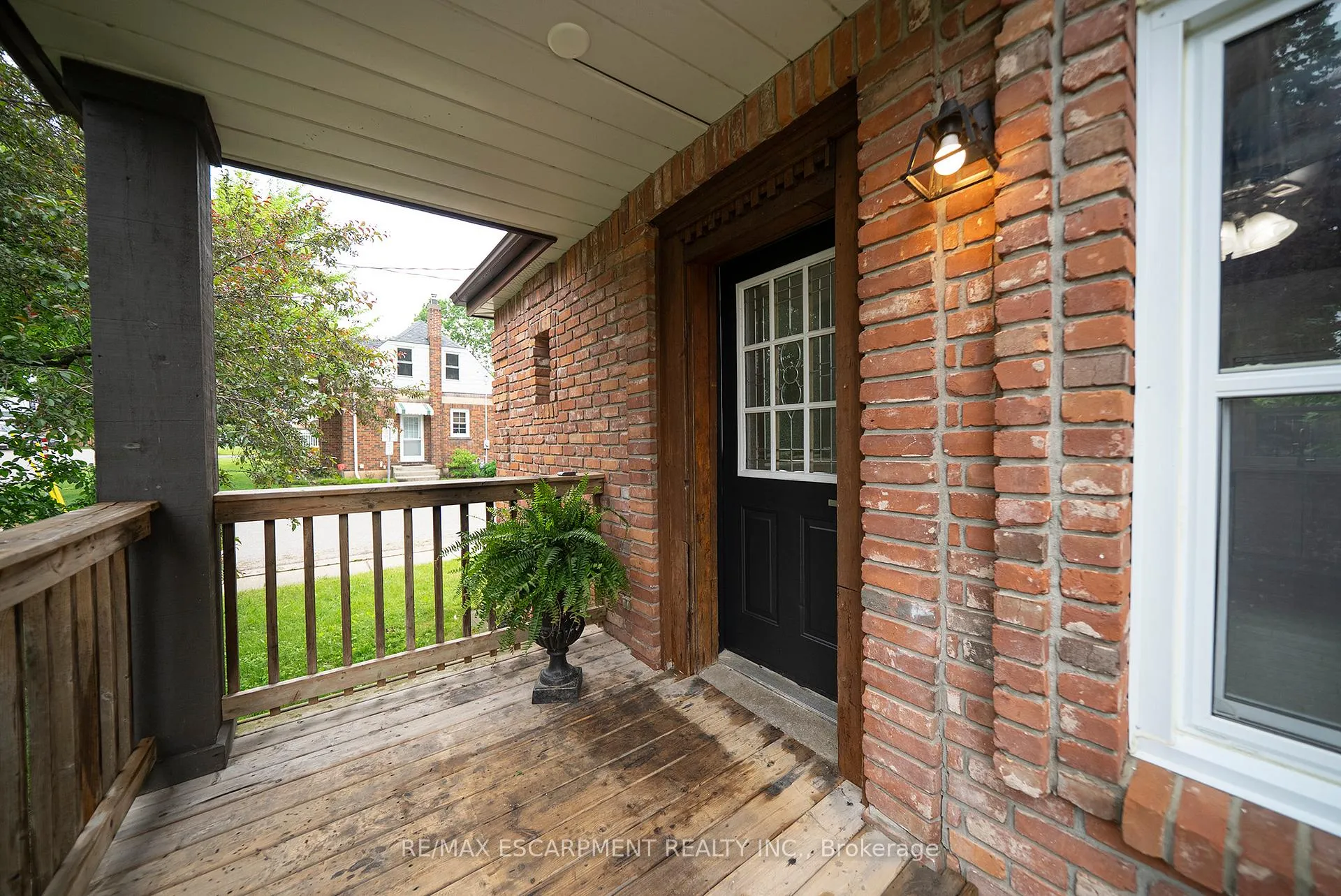 Photo 2 of 15 Margueretta Street, Brantford, Henderson-Sky Acres — HOMEH