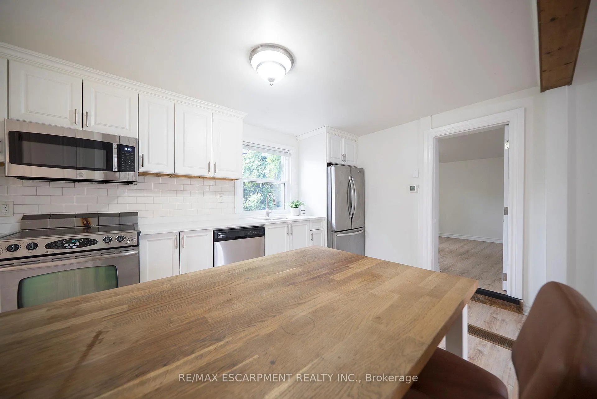 Photo 4 of 15 Margueretta Street, Brantford, Henderson-Sky Acres — HOMEH