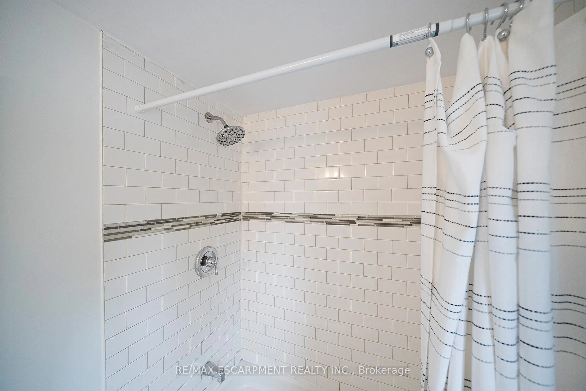 Photo 10 of 15 Margueretta Street, Brantford, Henderson-Sky Acres — HOMEH