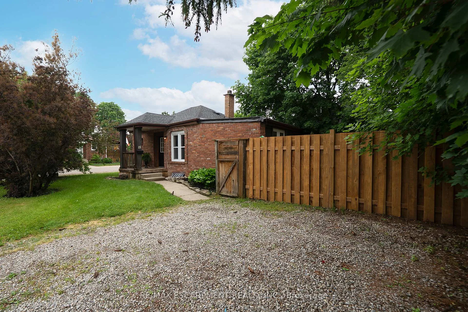 Photo 24 of 15 Margueretta Street, Brantford, Henderson-Sky Acres — HOMEH