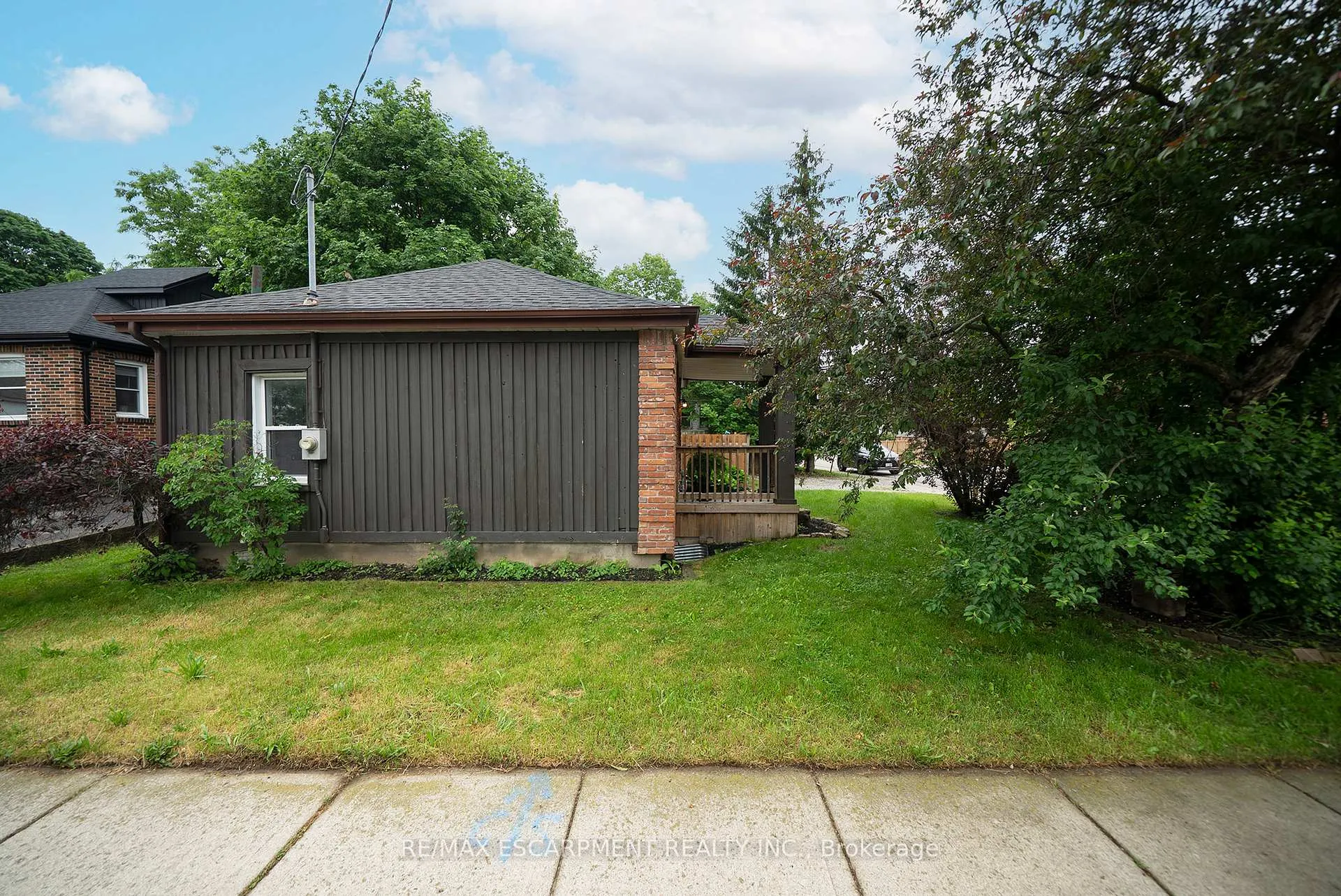 Photo 26 of 15 Margueretta Street, Brantford, Henderson-Sky Acres — HOMEH