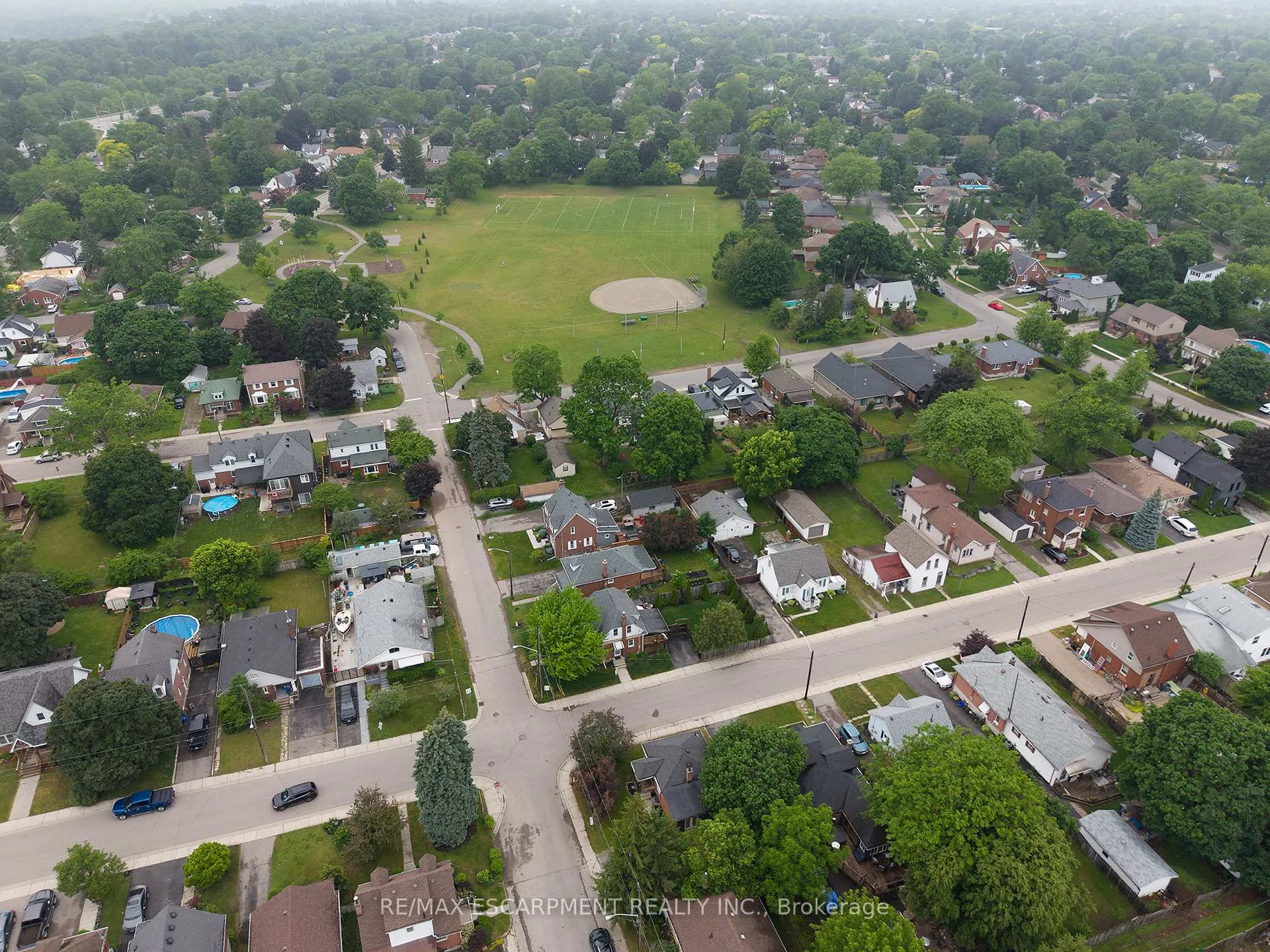 Photo 31 of 15 Margueretta Street, Brantford, Henderson-Sky Acres — HOMEH