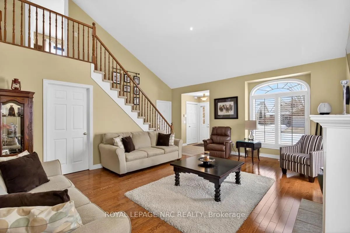 Photo 7 of 7 Mason Drive, Pelham, Fonthill — HOMEH