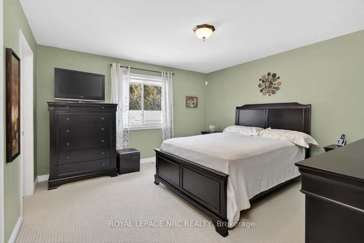 Photo 12 of 7 Mason Drive, Pelham, Fonthill — HOMEH