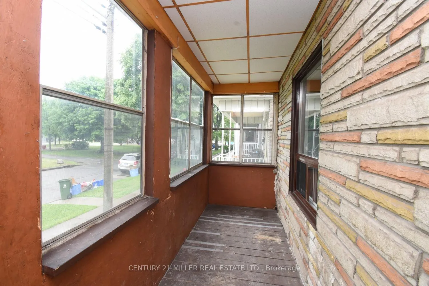 Photo 4 of 86 Mars Avenue, Hamilton, Industrial Sector — HOMEH