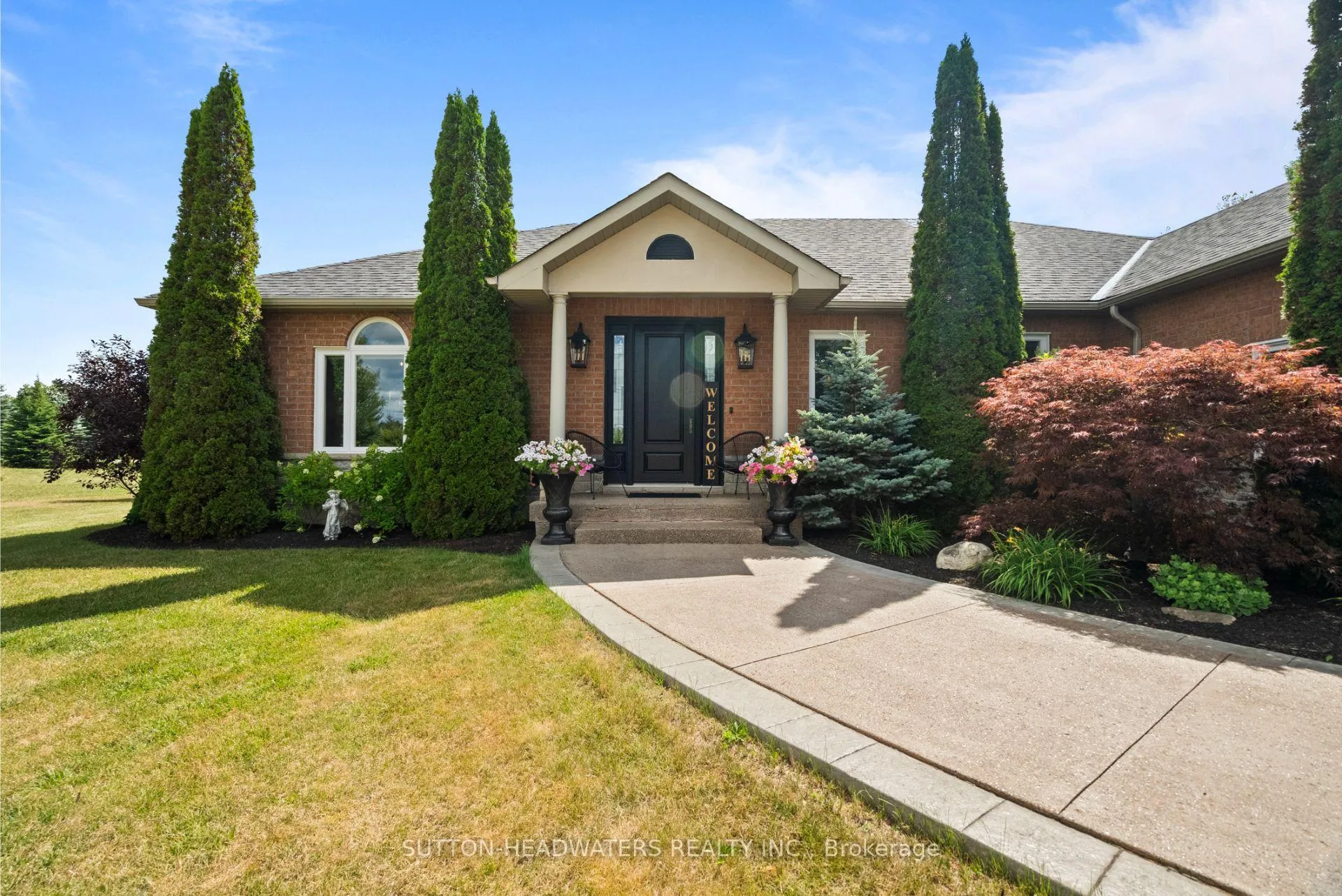 Photo 2 of 63 Brookhaven Crescent, East Garafraxa, Rural East Garafraxa — HOMEH