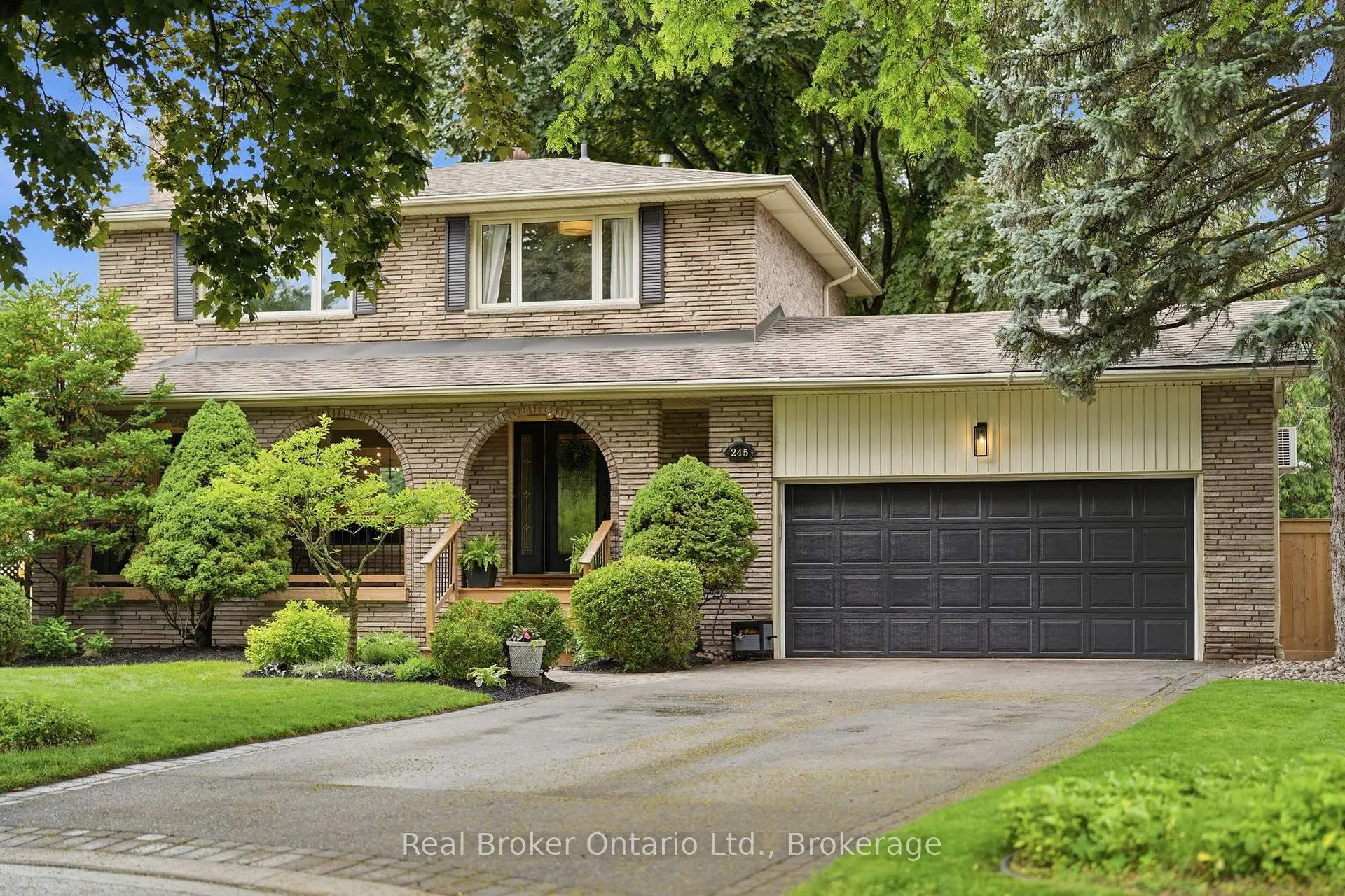 Photo 1 of 245 Applevale Court, Burlington, Shoreacres — HOMEH