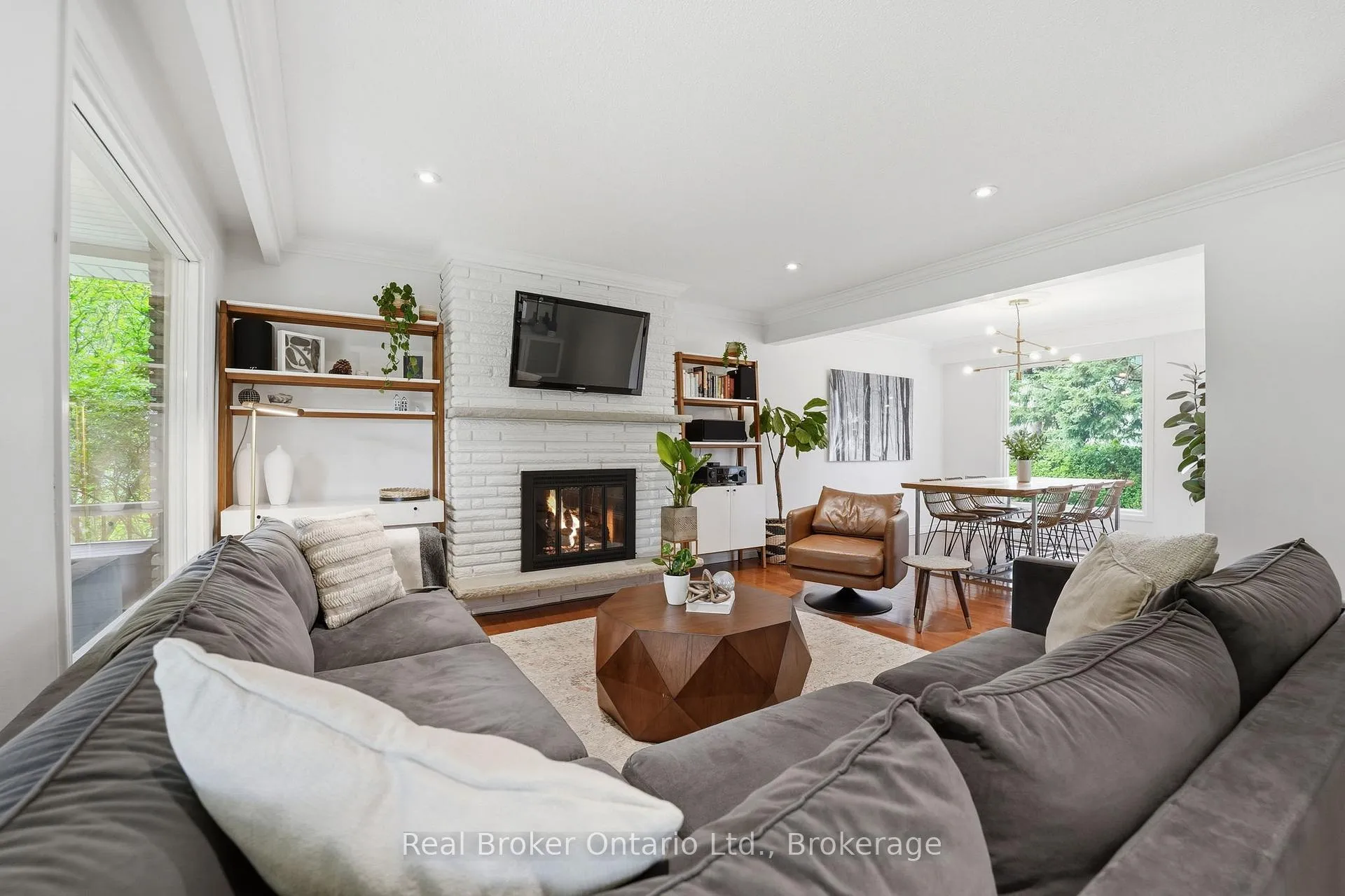 Photo 6 of 245 Applevale Court, Burlington, Shoreacres — HOMEH