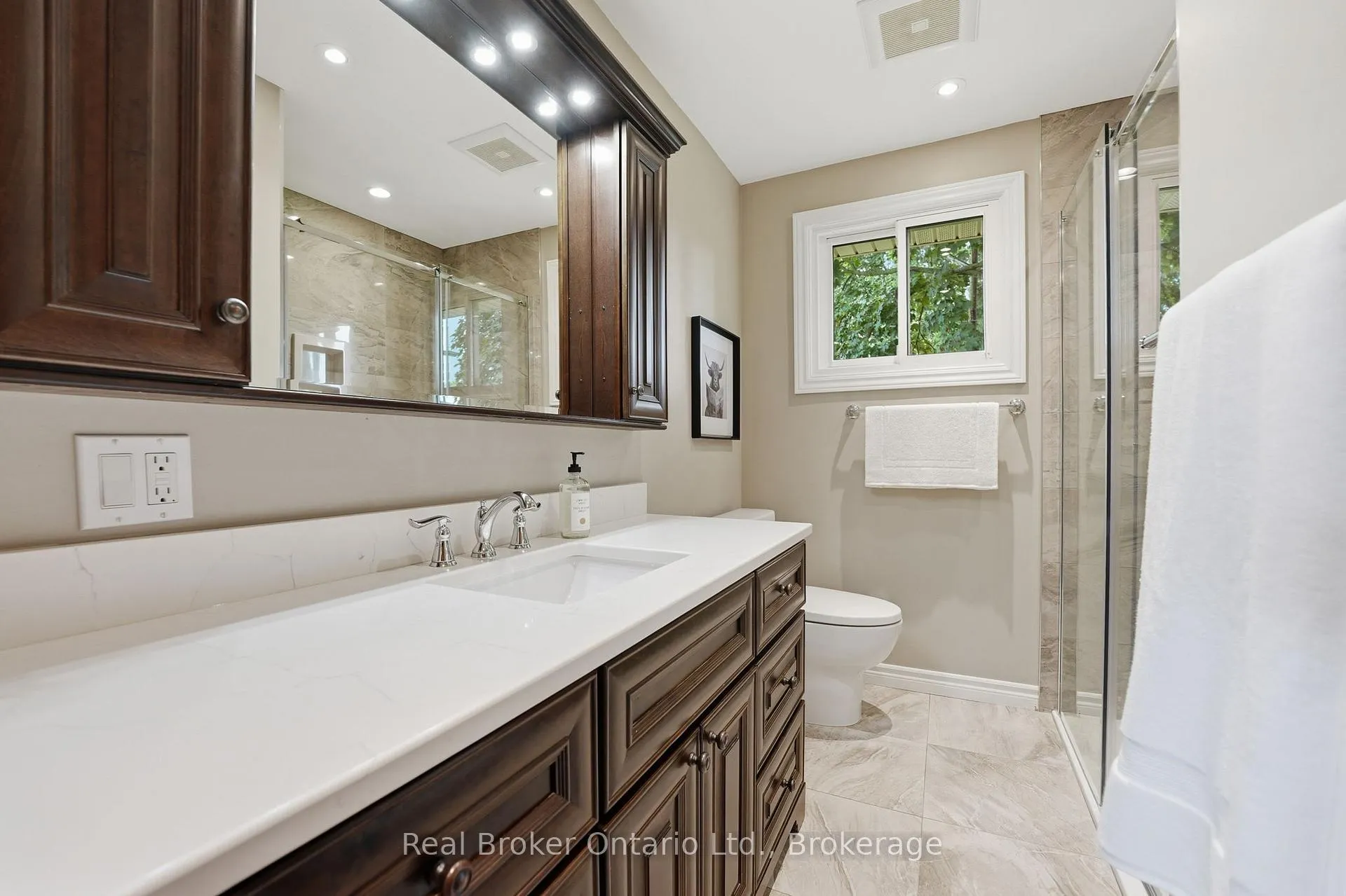 Photo 23 of 245 Applevale Court, Burlington, Shoreacres — HOMEH