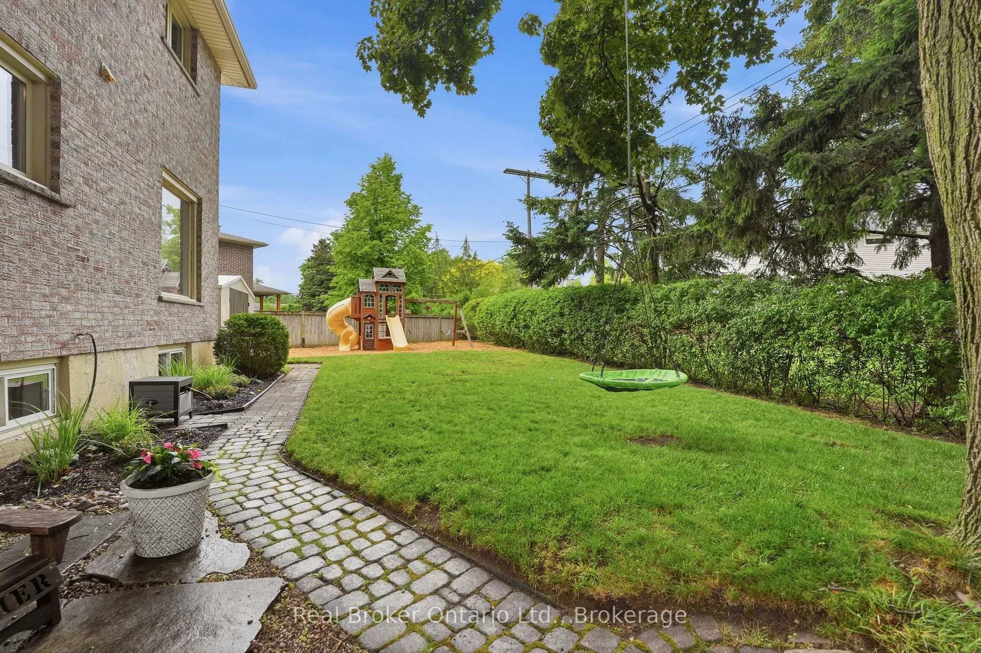 Photo 41 of 245 Applevale Court, Burlington, Shoreacres — HOMEH