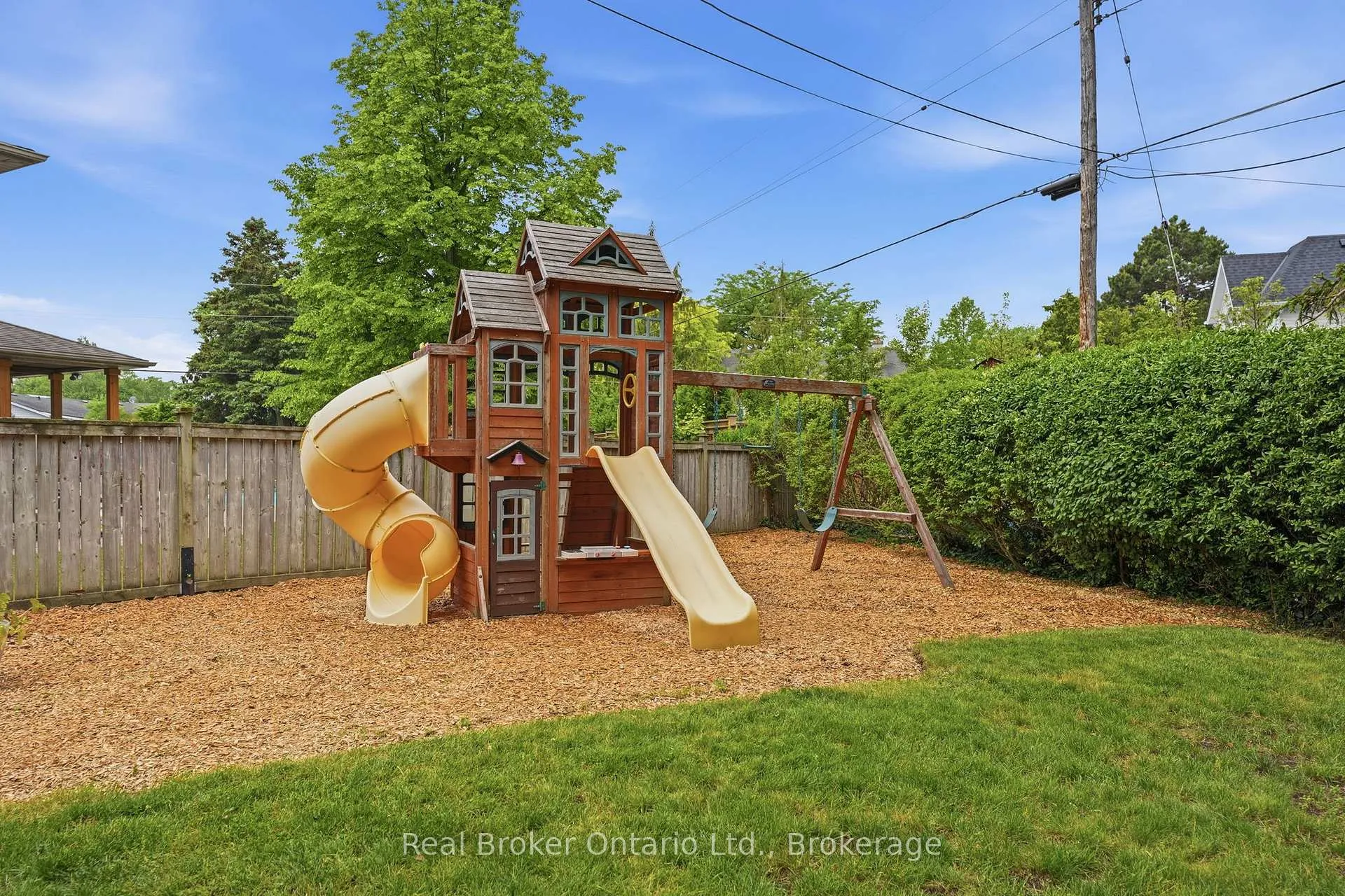 Photo 42 of 245 Applevale Court, Burlington, Shoreacres — HOMEH