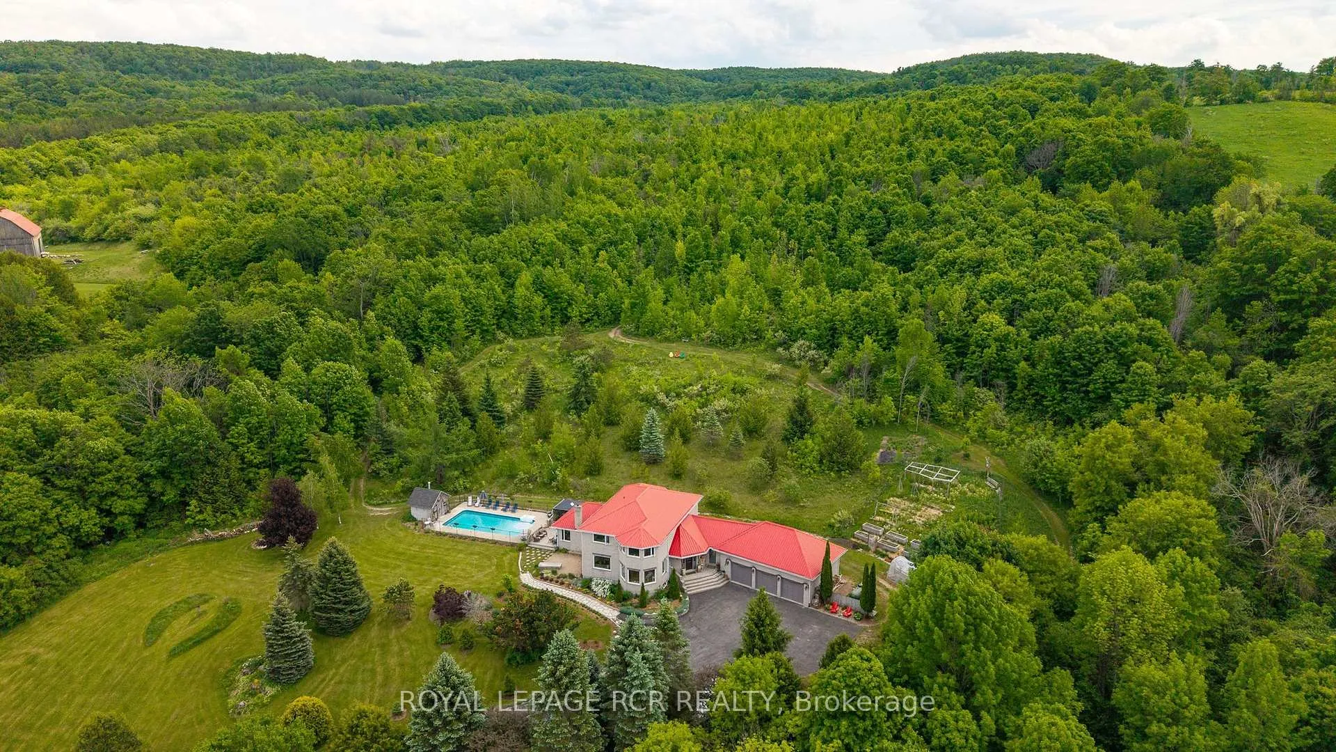 Photo of 529648 Osprey-The Blue Mountains Townline
