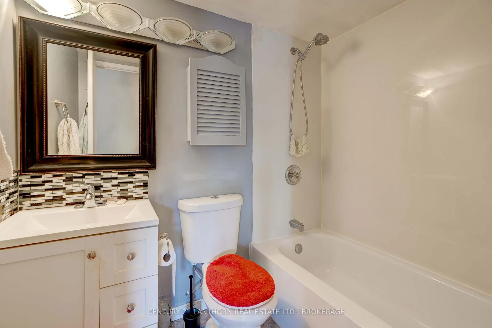 Photo 13 of Unit 309, 580 Armstrong Road, Kingston, East Gardiners Rd — HOMEH