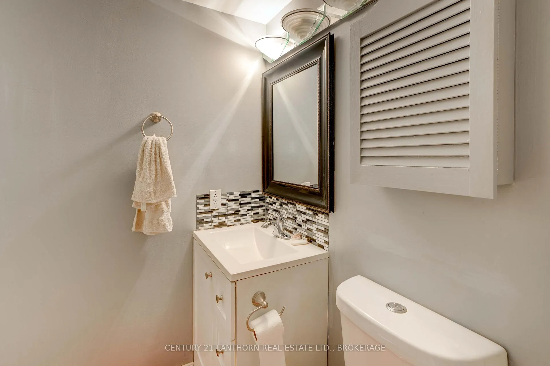 Photo 14 of Unit 309, 580 Armstrong Road, Kingston, East Gardiners Rd — HOMEH