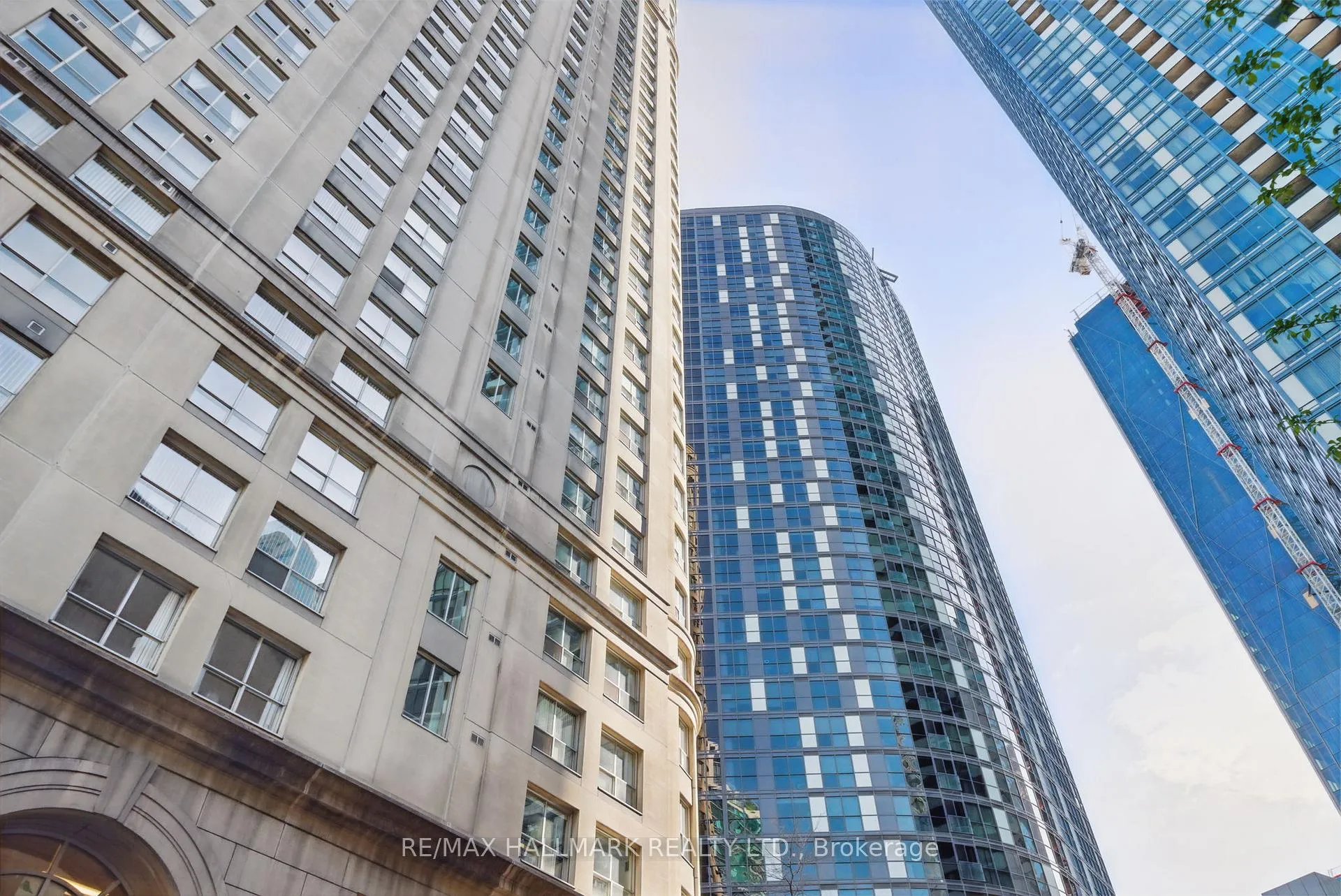 Photo 4 of Unit 1320, 25 The Esplanade, Toronto, Waterfront Communities — HOMEH